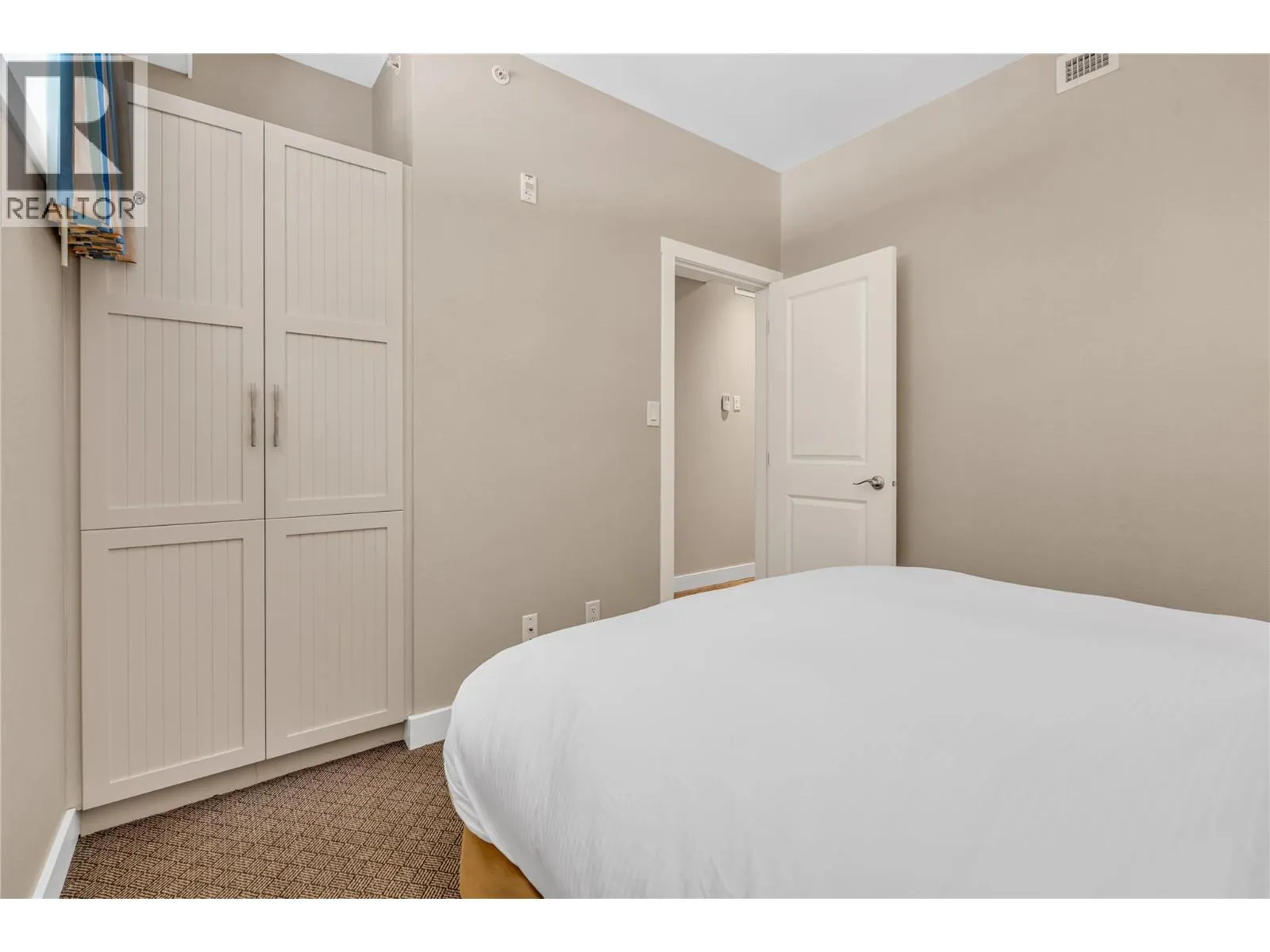 13011 Lakeshore Drive S Unit# 370