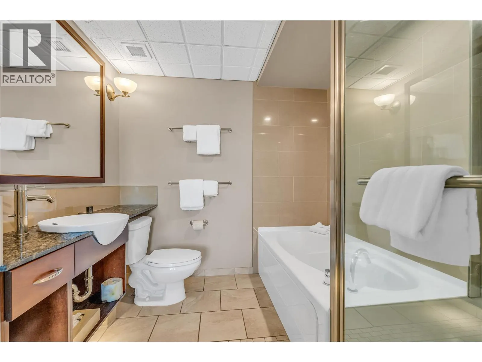 13011 Lakeshore Drive S Unit# 370