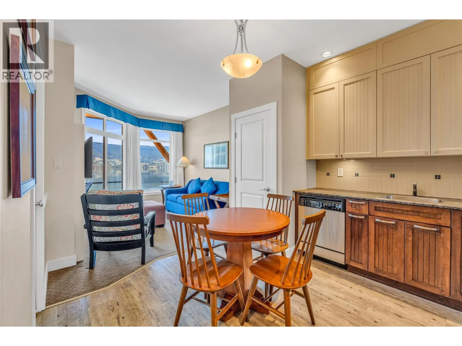 13011 Lakeshore Drive S Unit# 370