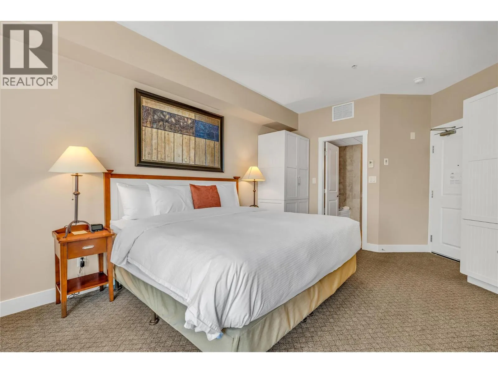 12811 Lakeshore Drive S Unit# 410/411