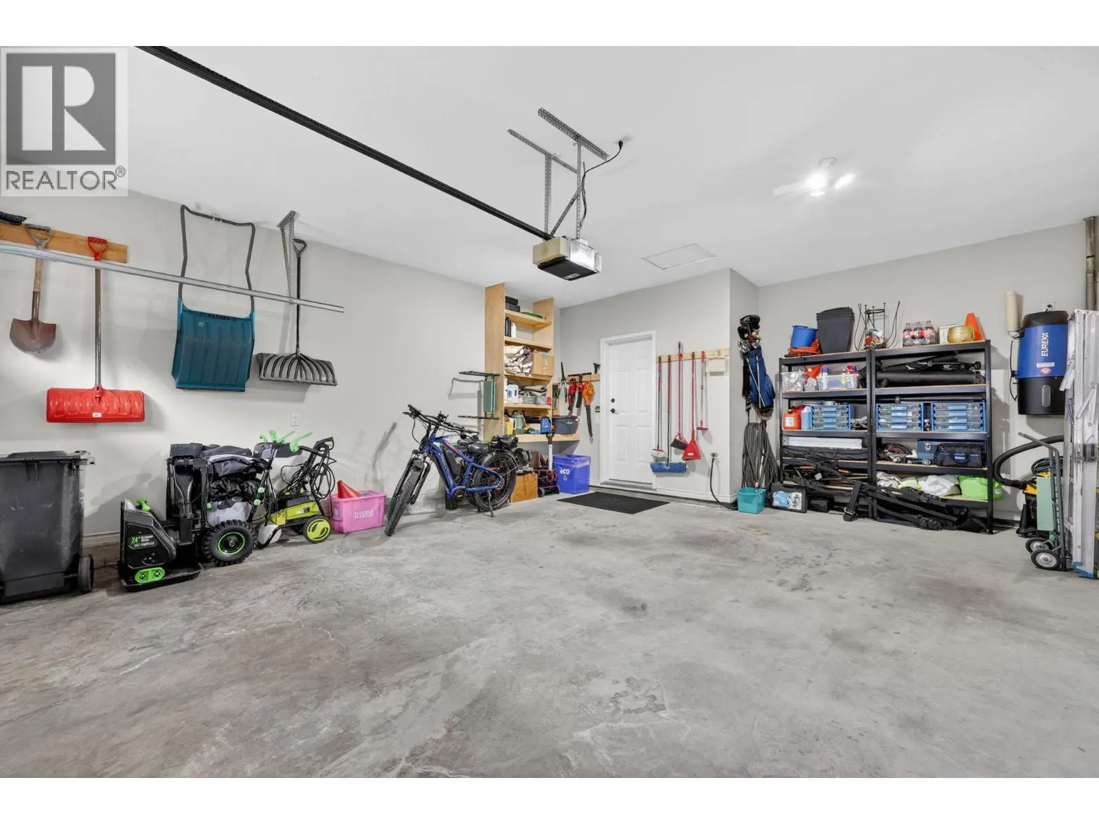3925 Gallaghers Circle