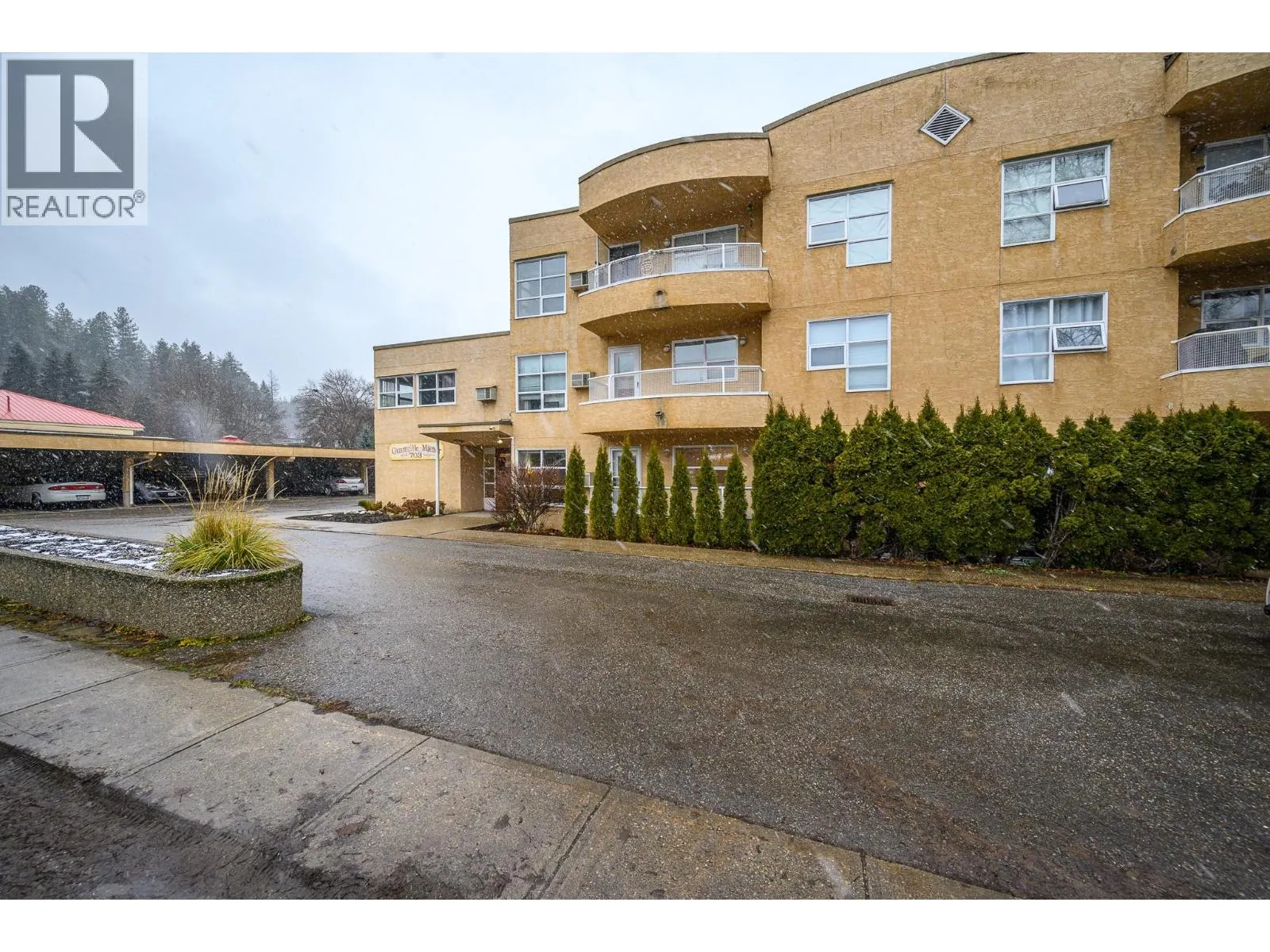 703 Granville Avenue Unit# 104