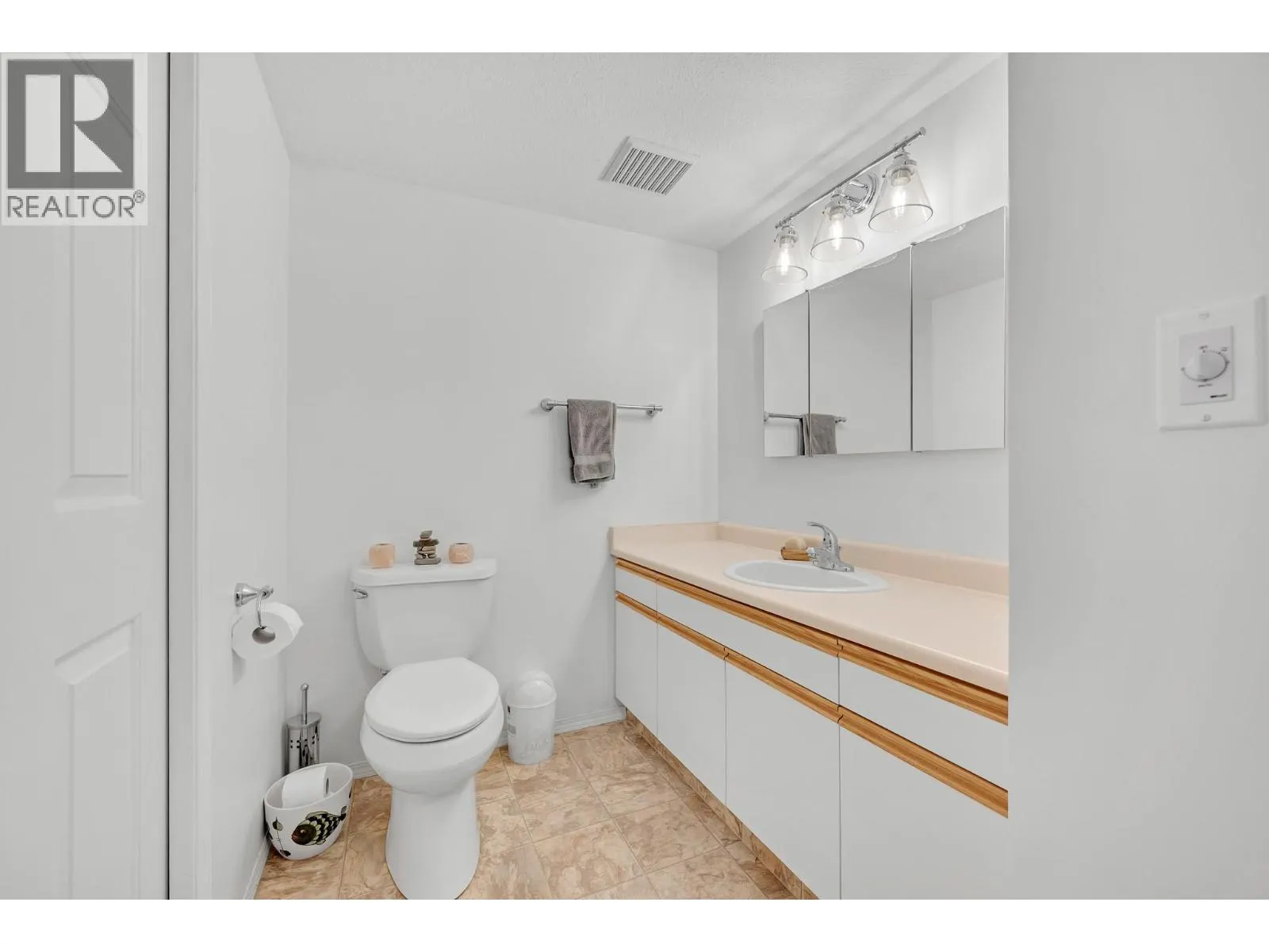 703 Granville Avenue Unit# 104
