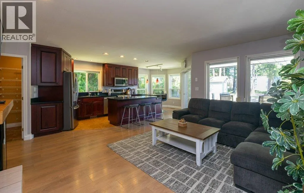 3789 Zinck Road