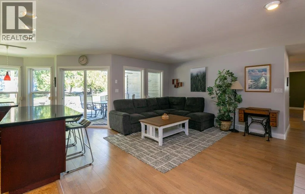 3789 Zinck Road
