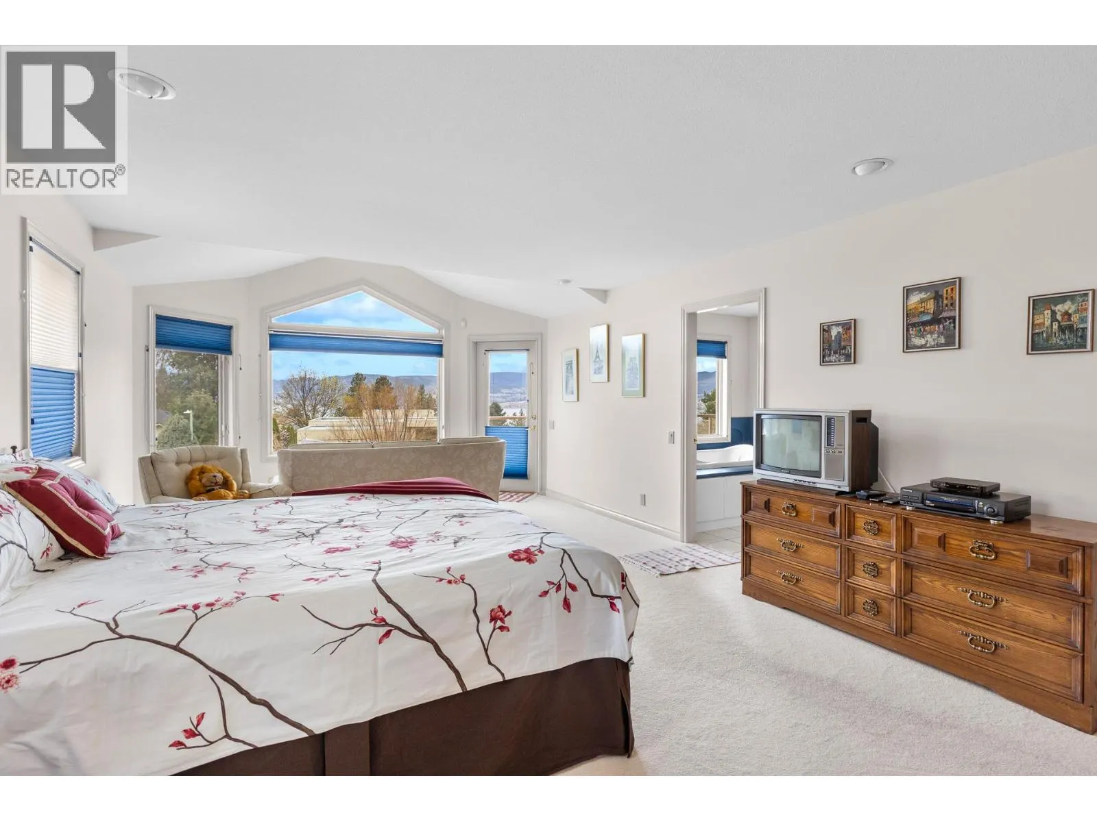 307 Sandpiper Court