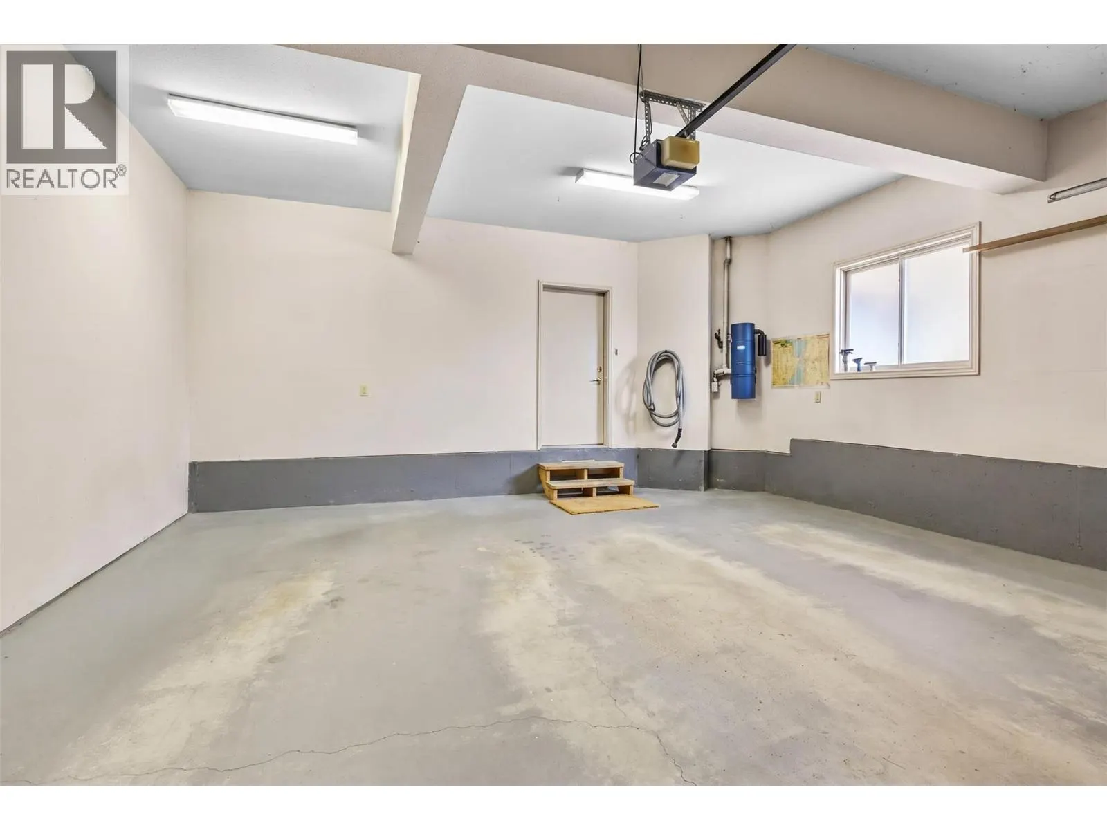 307 Sandpiper Court