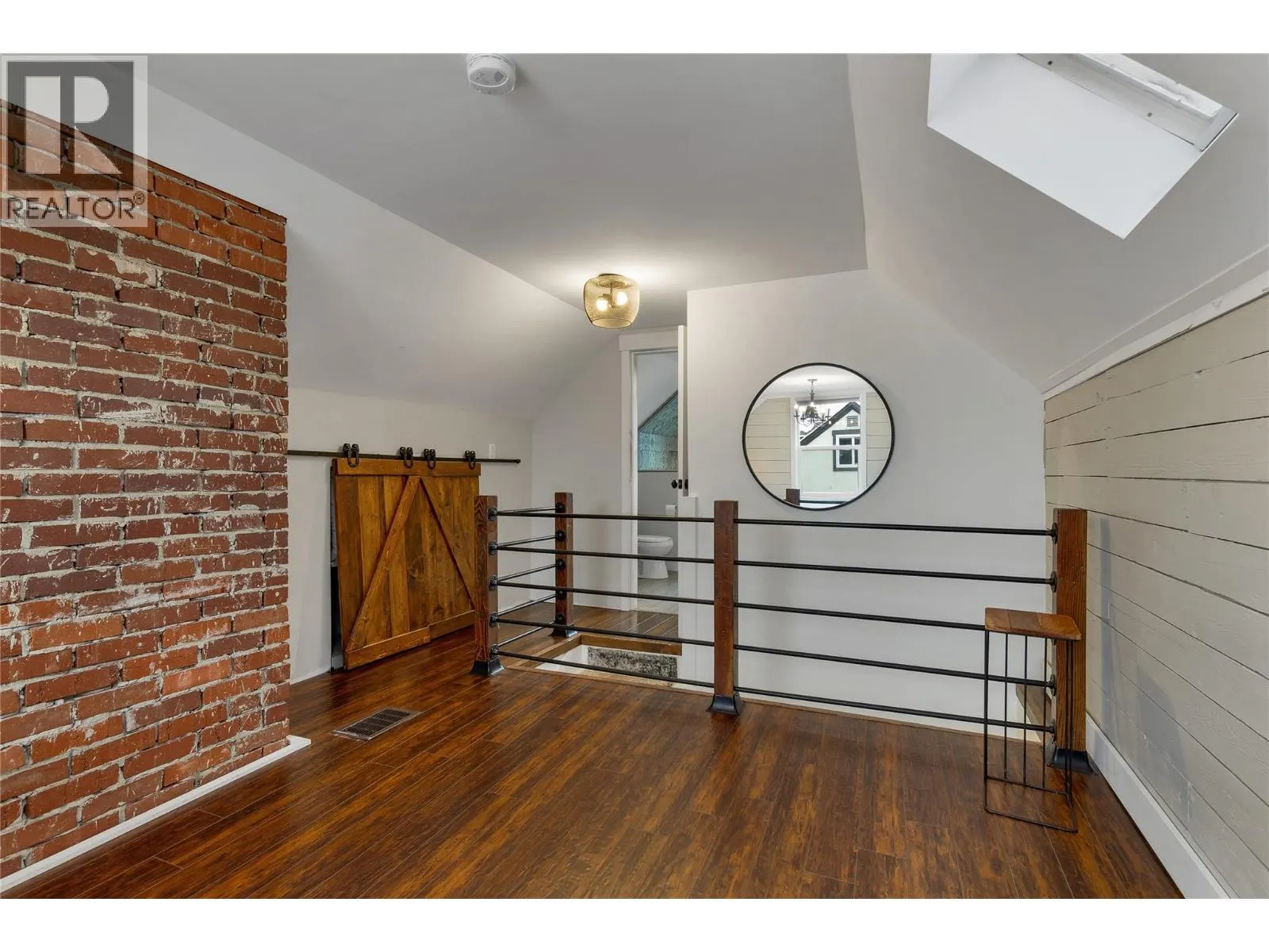 1505 32 Avenue