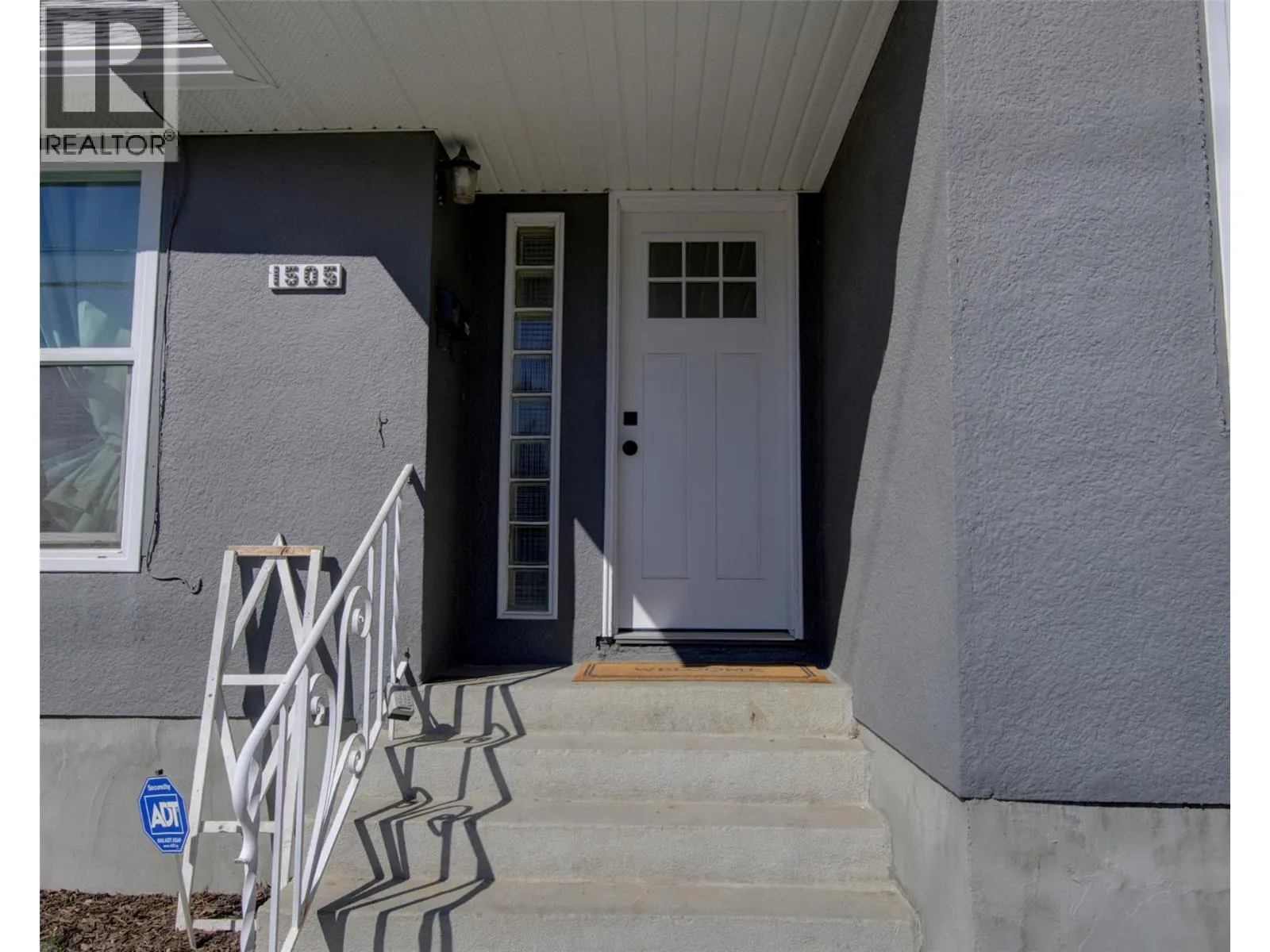 1505 32 Avenue