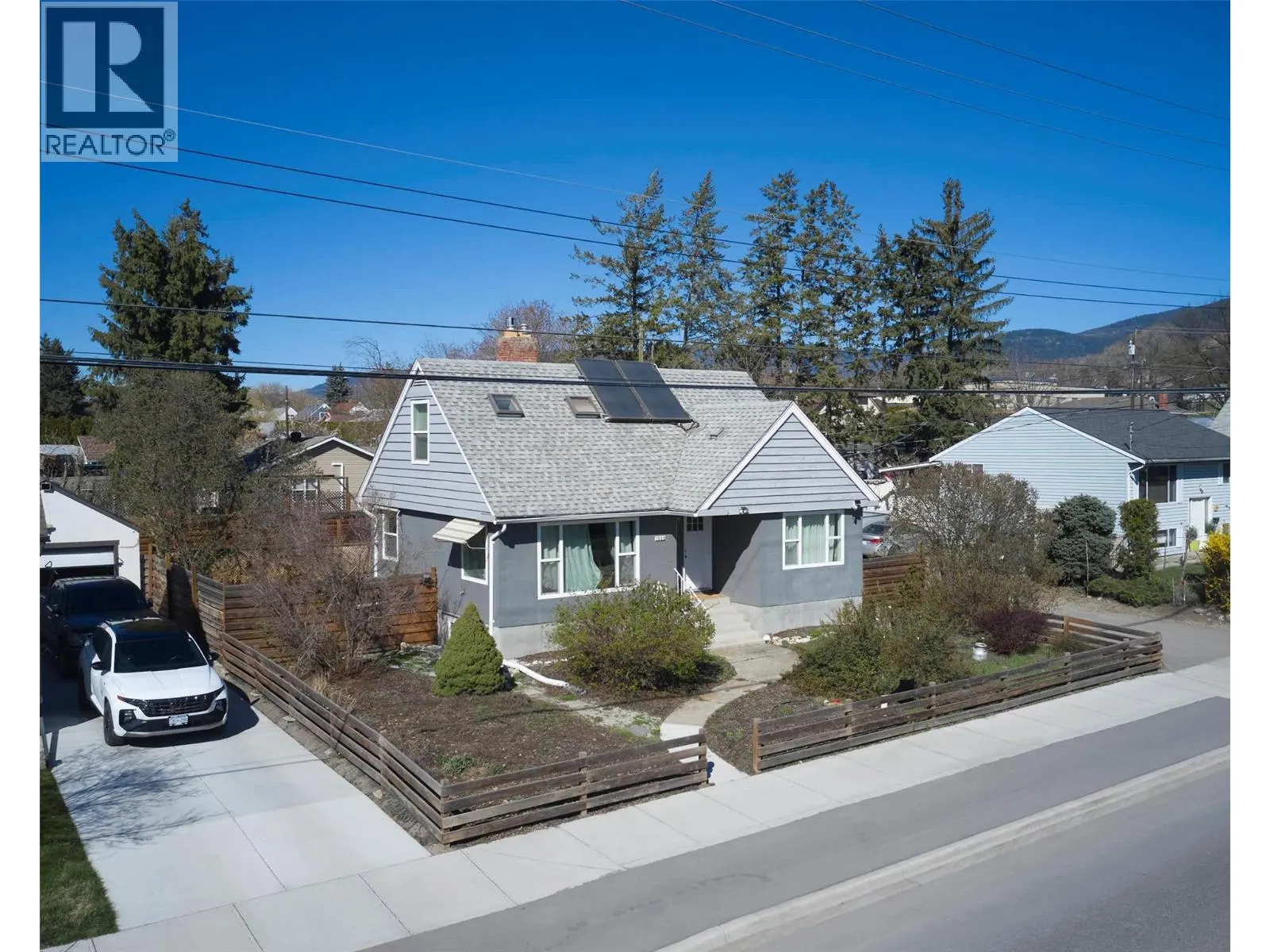 1505 32 Avenue