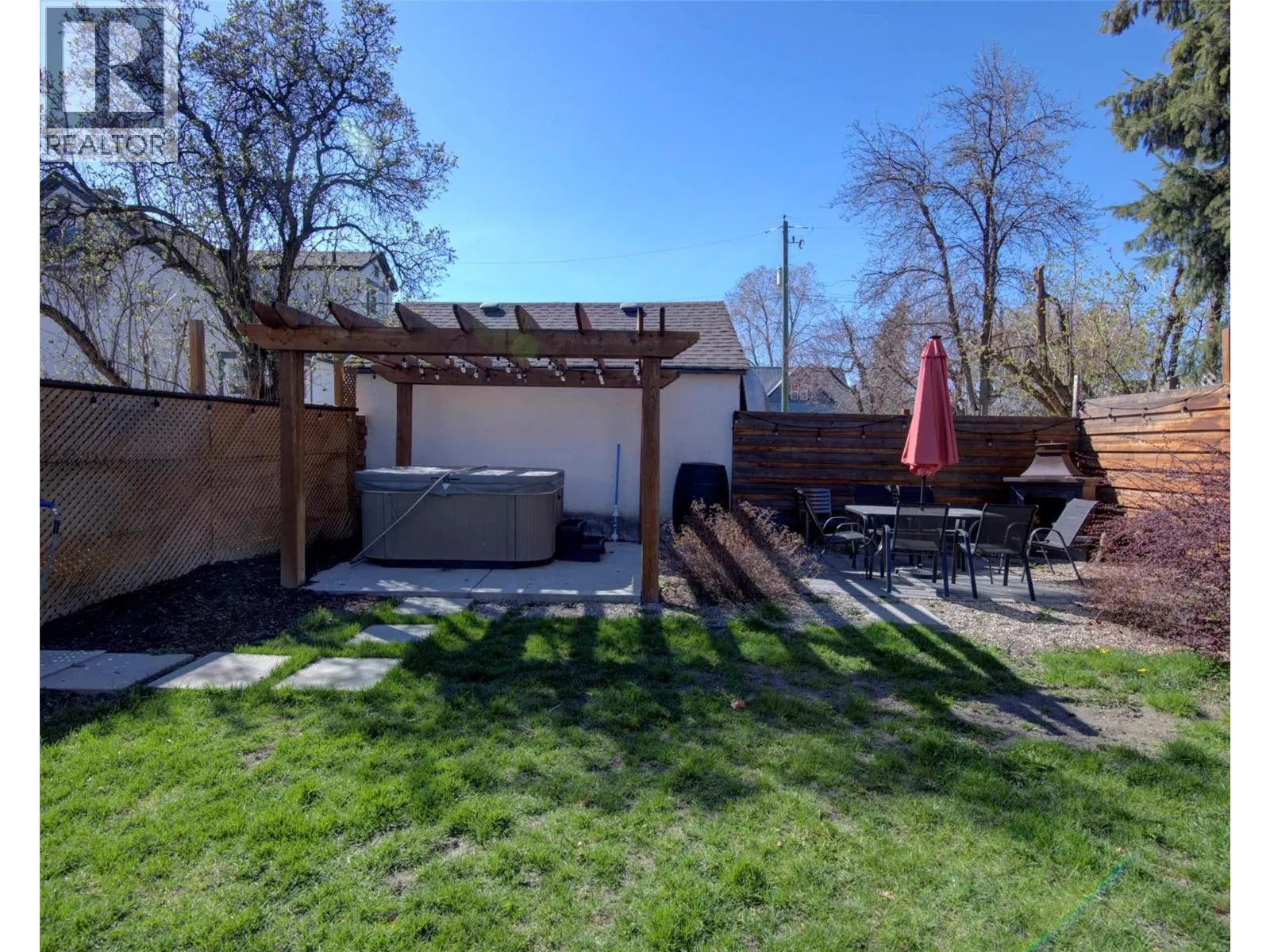 1505 32 Avenue
