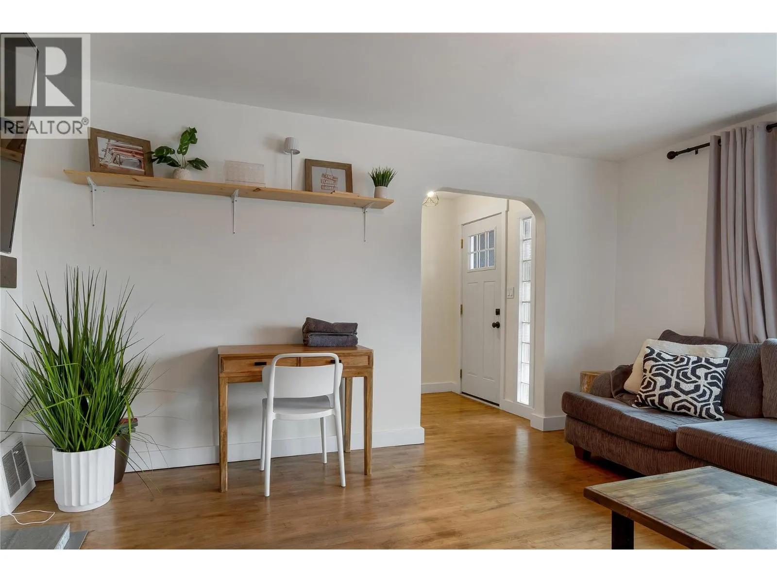 1505 32 Avenue