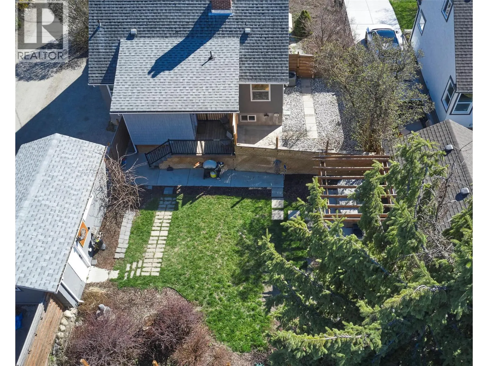 1505 32 Avenue