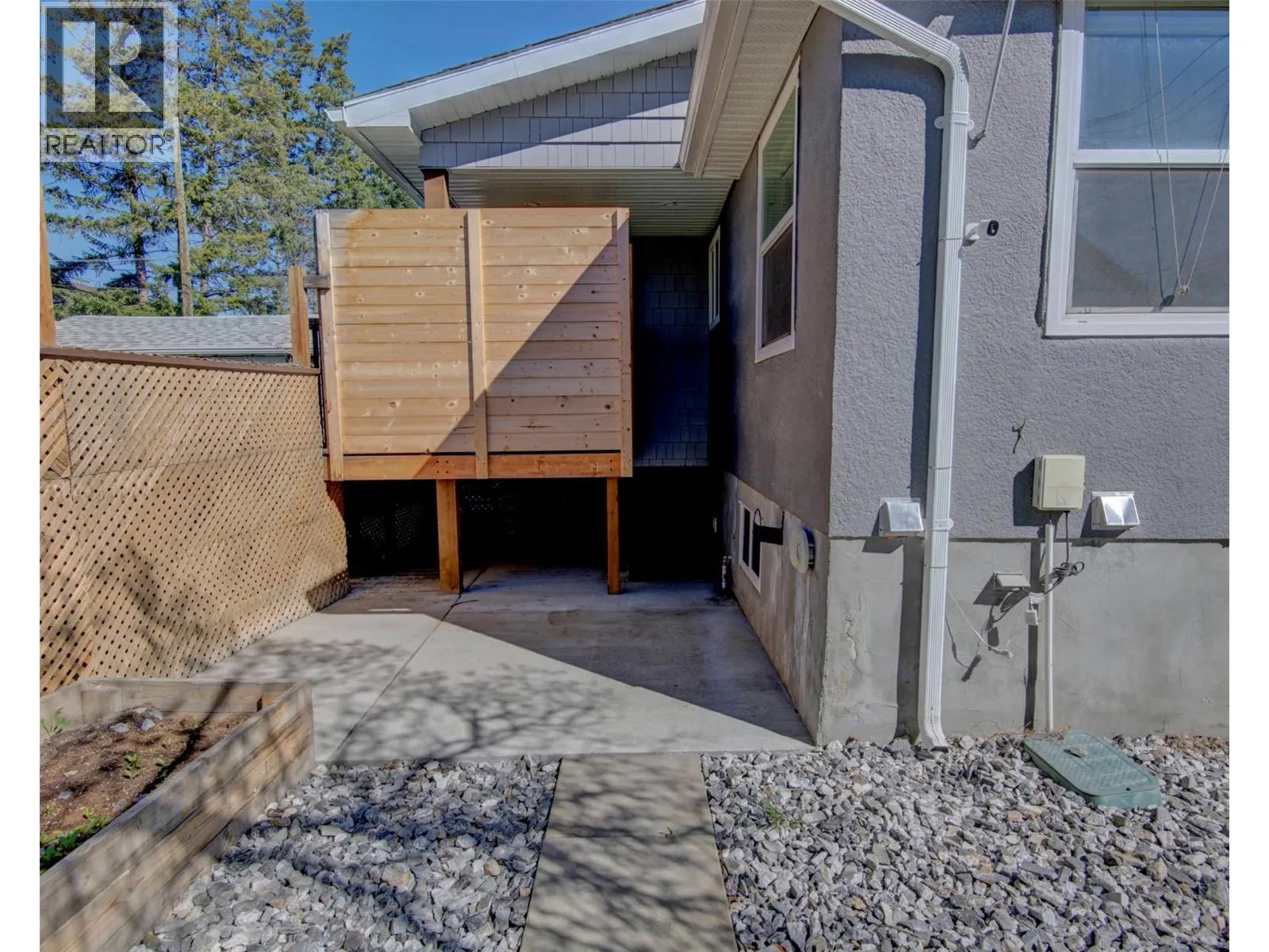 1505 32 Avenue