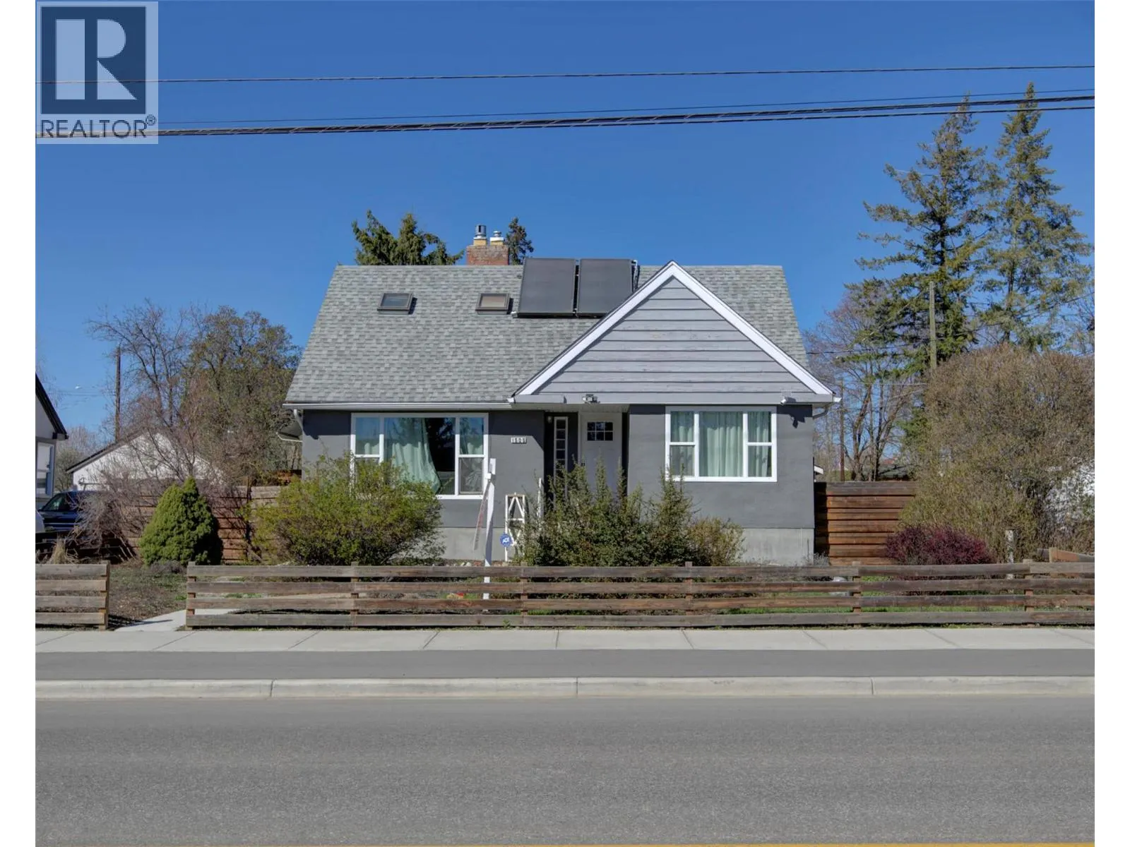 1505 32 Avenue