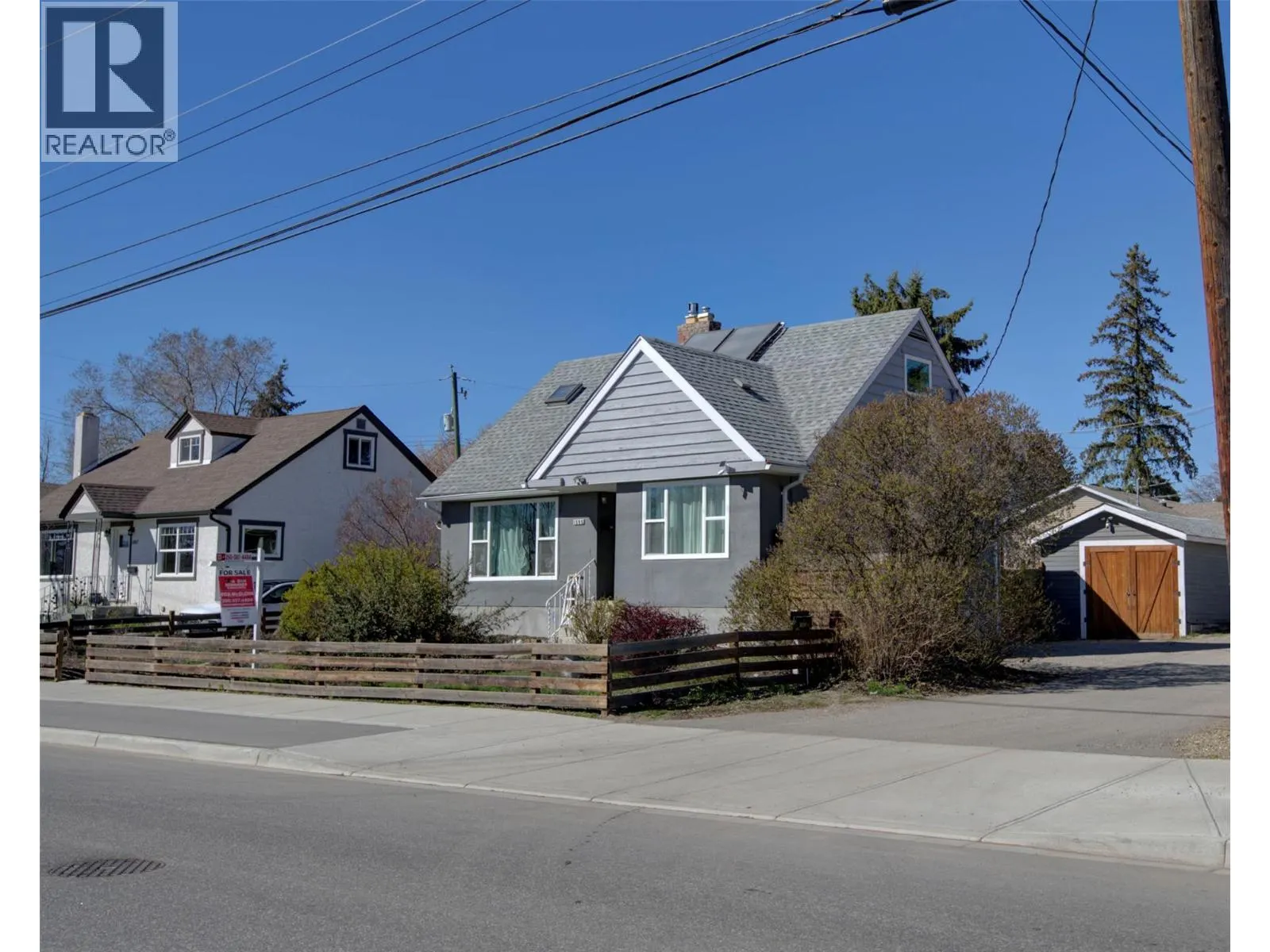 1505 32 Avenue