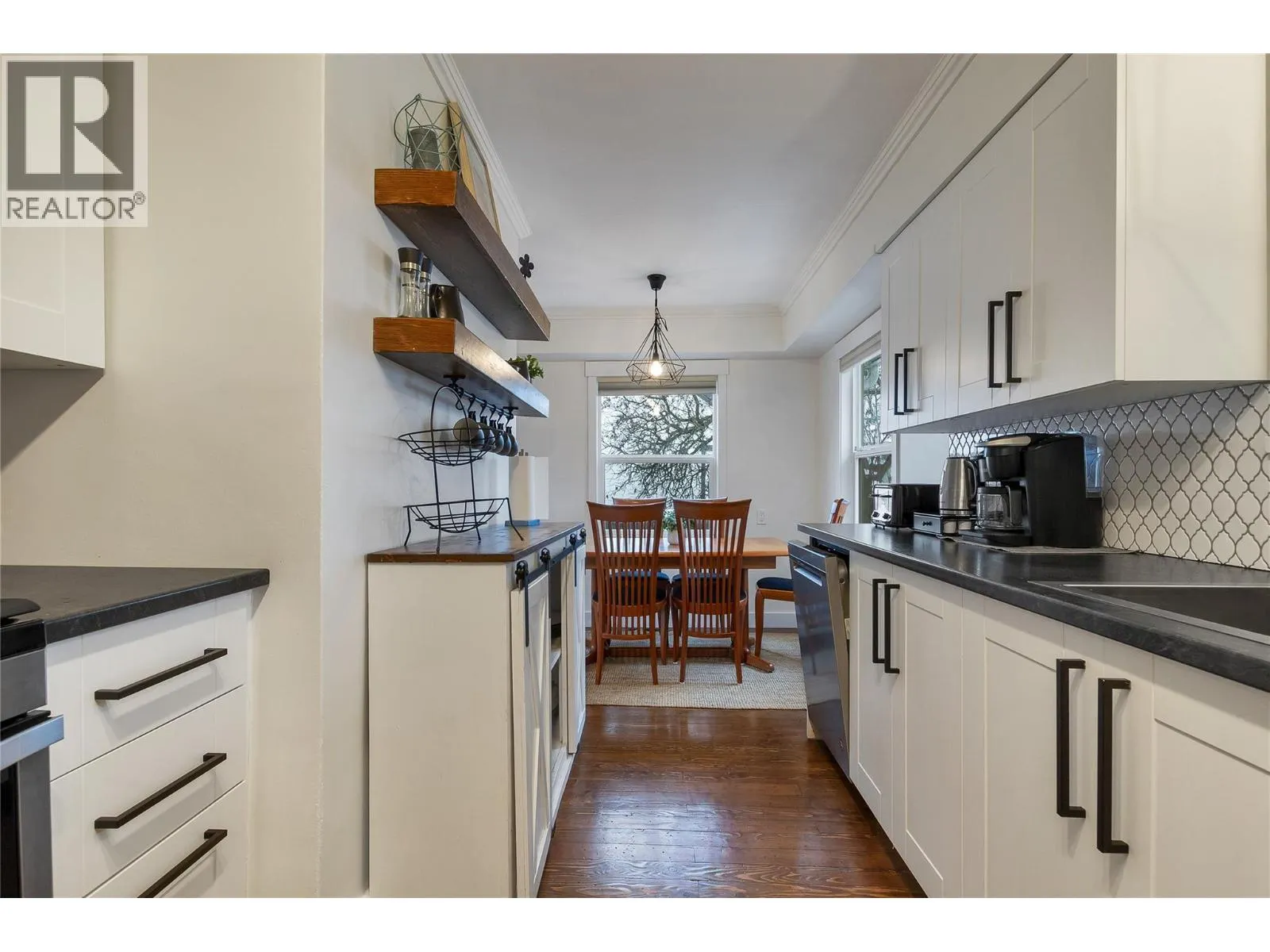 1505 32 Avenue