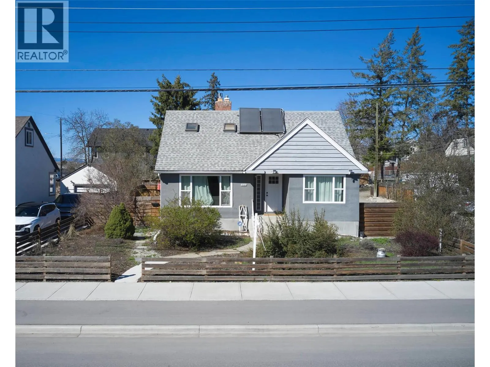 1505 32 Avenue