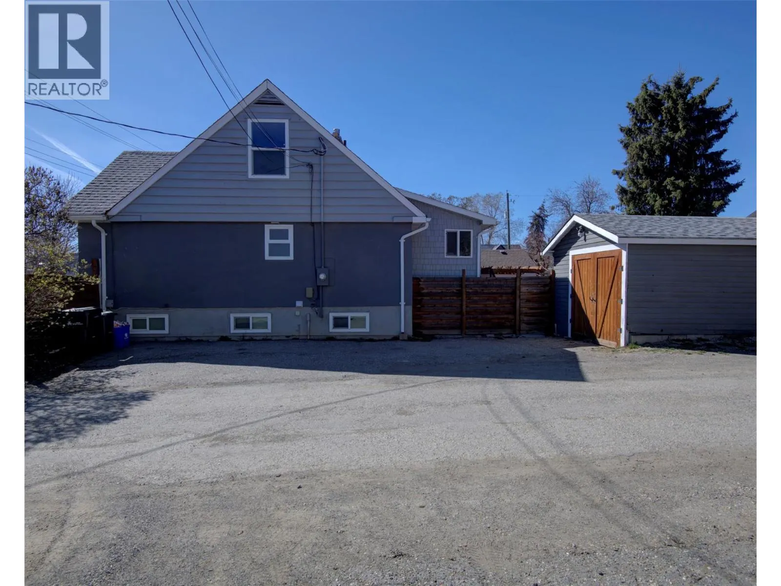 1505 32 Avenue