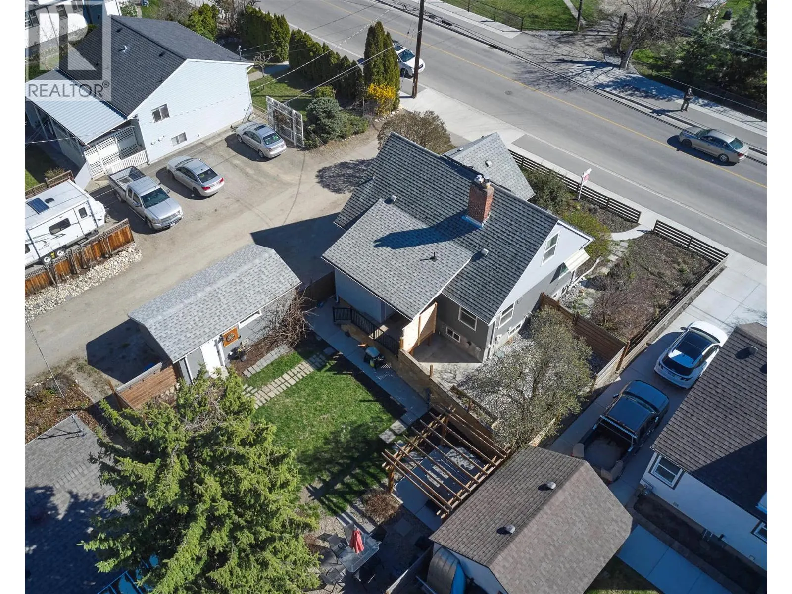 1505 32 Avenue