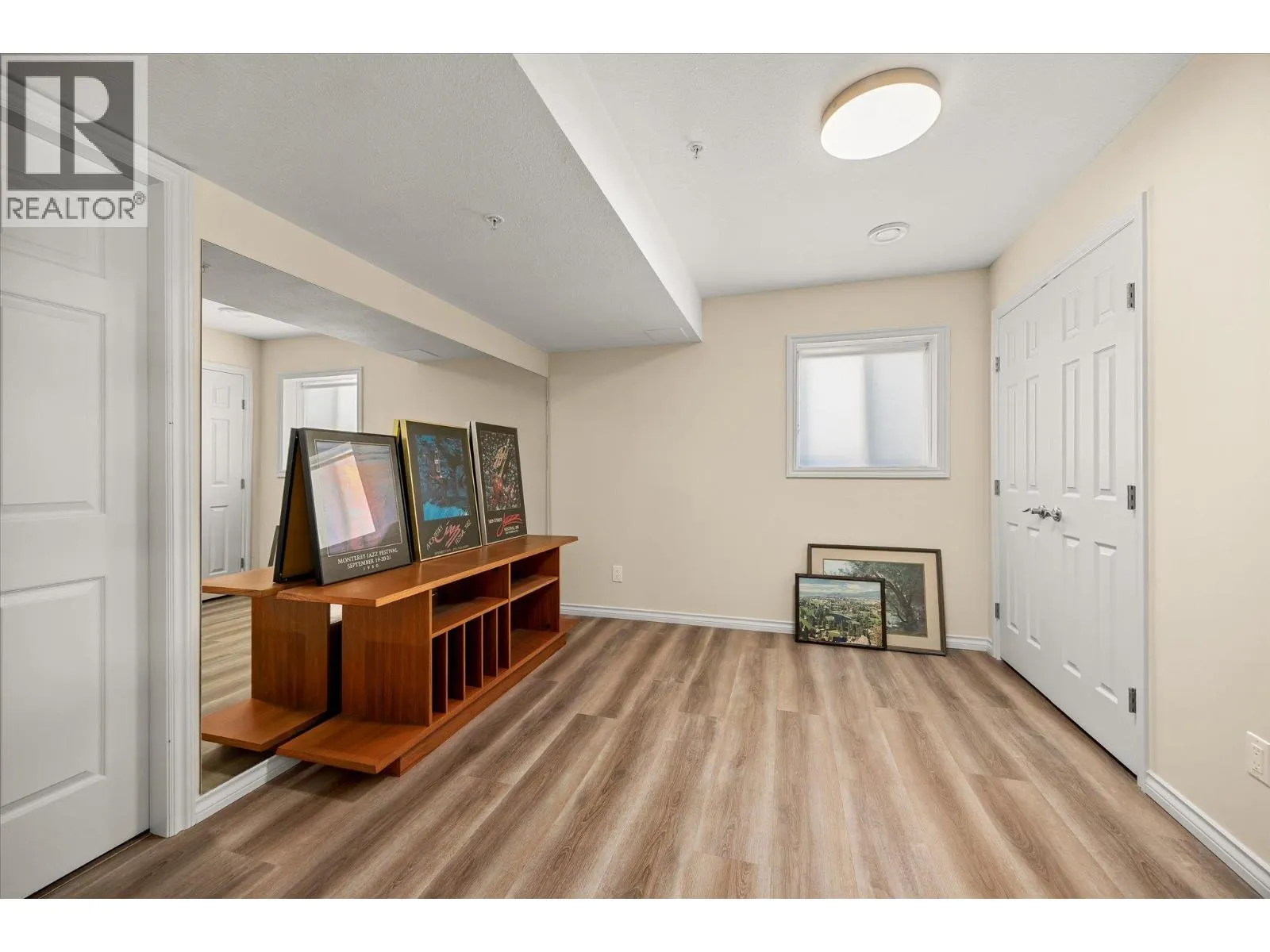 6157 Gillam Crescent
