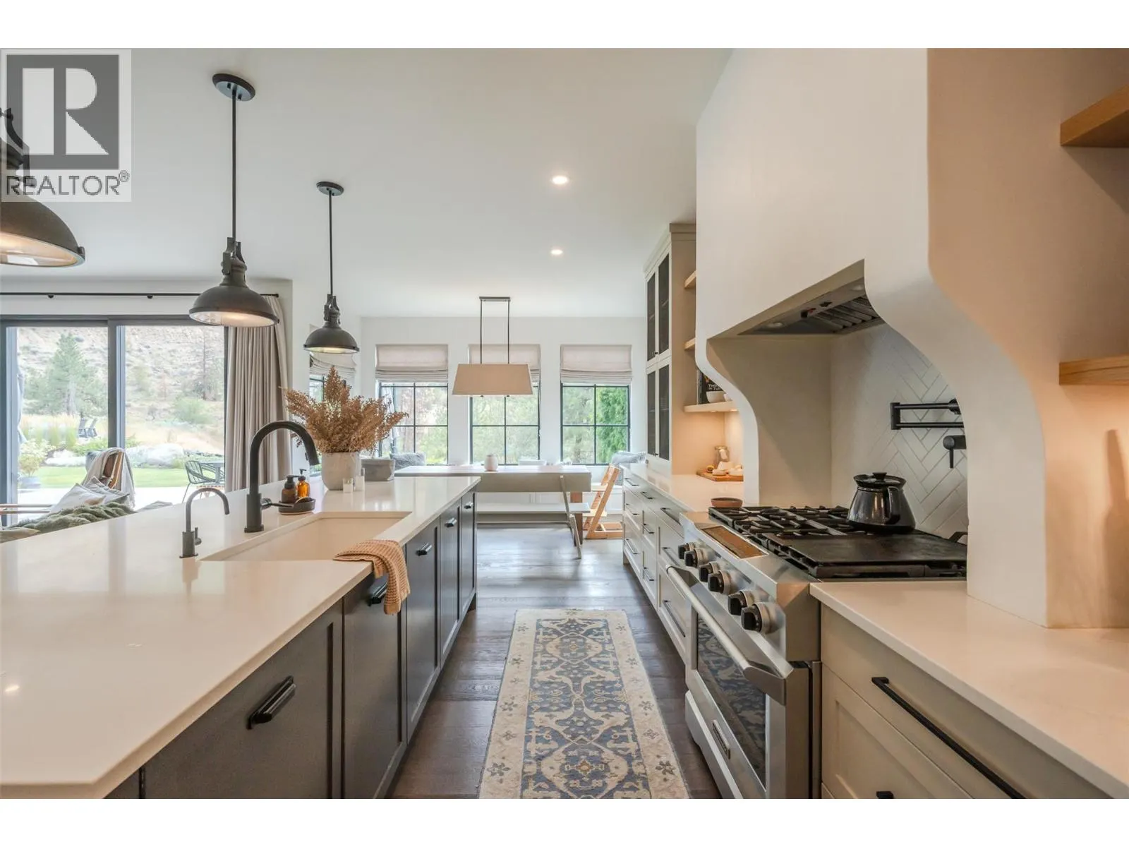 6709 VICTORIA Road Unit# 21