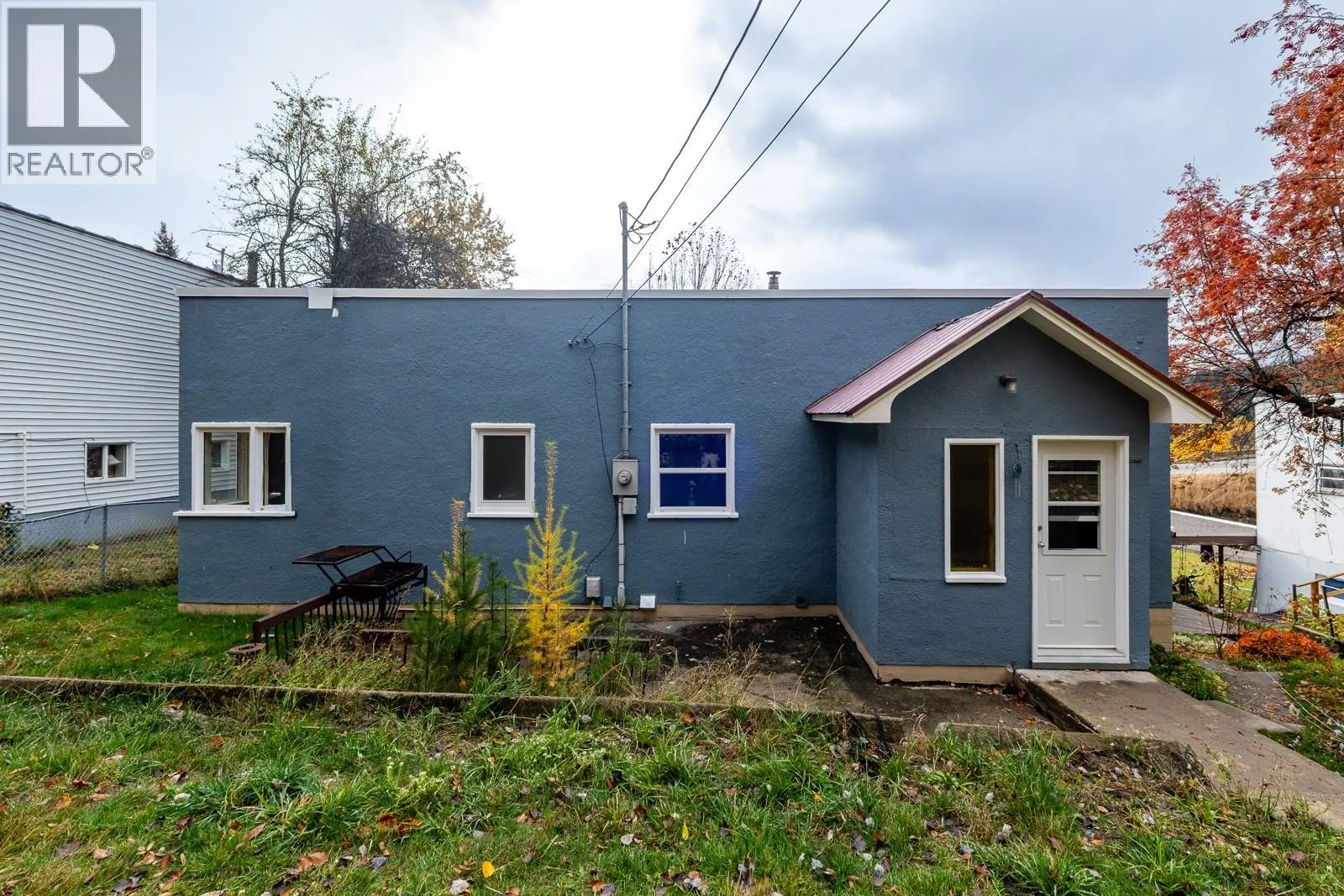 2260 LEROI Avenue