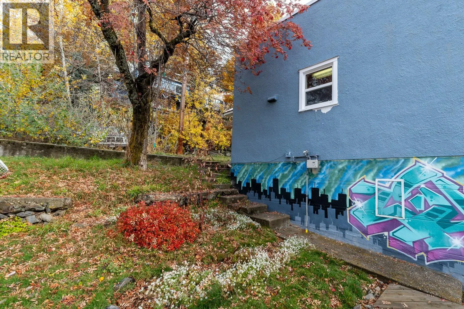 2260 LEROI Avenue