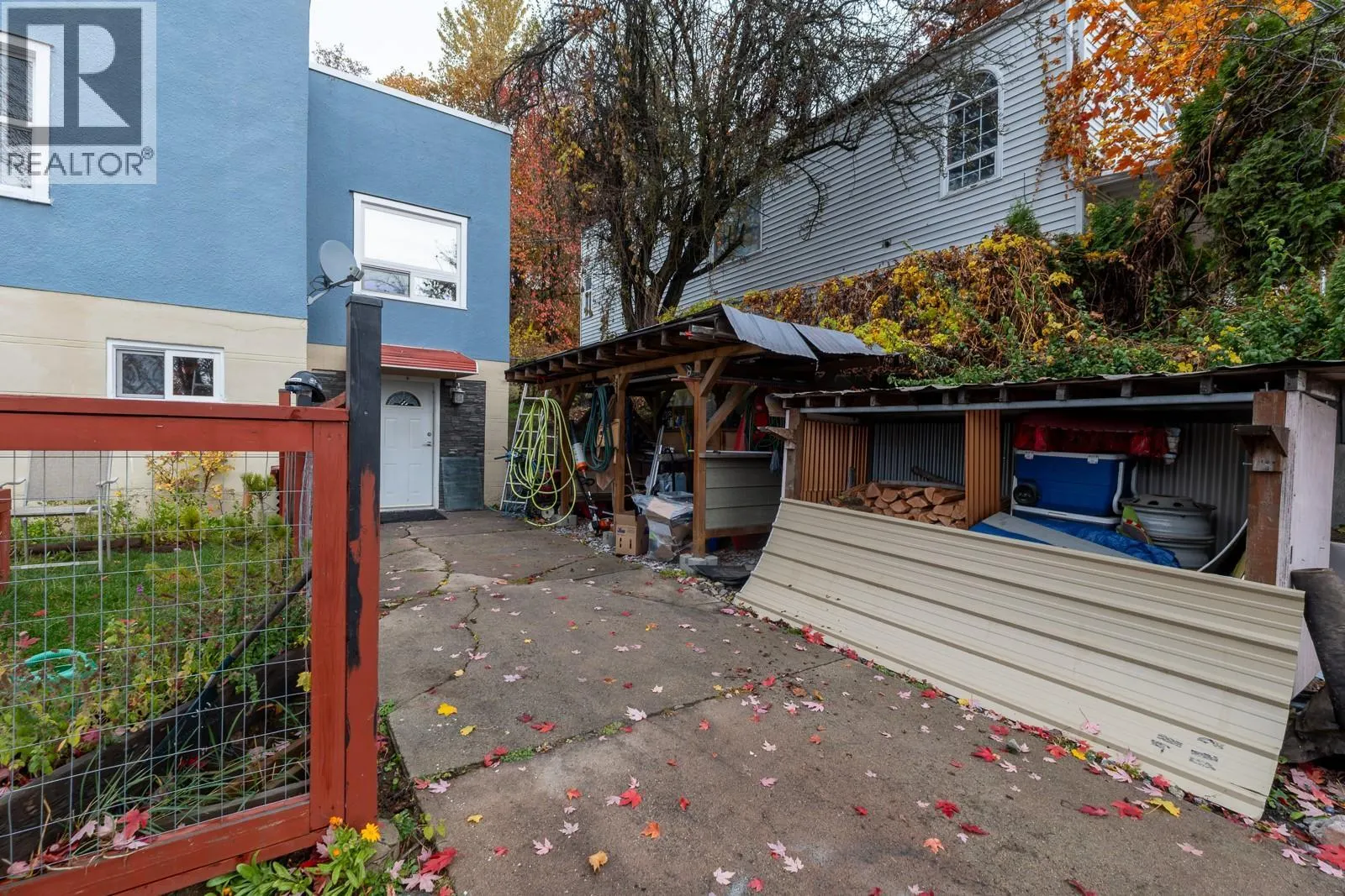 2260 LEROI Avenue