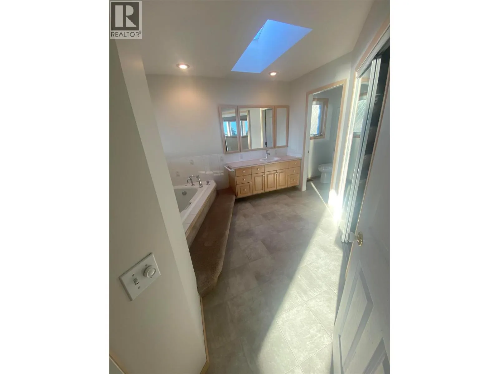 5226 Clarence Road