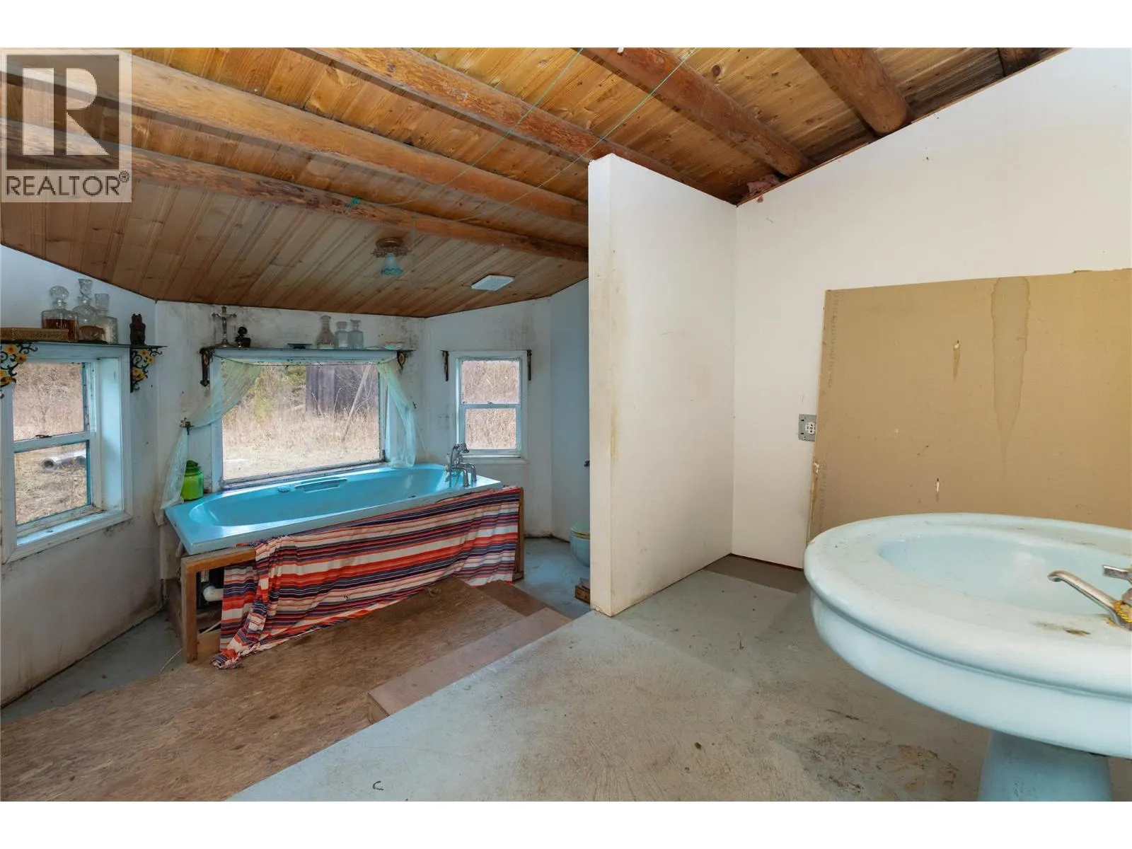 2410 Trinity Valley Road