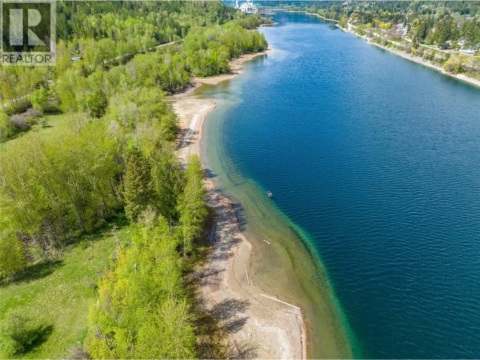 1601 ARROW LAKES Drive
