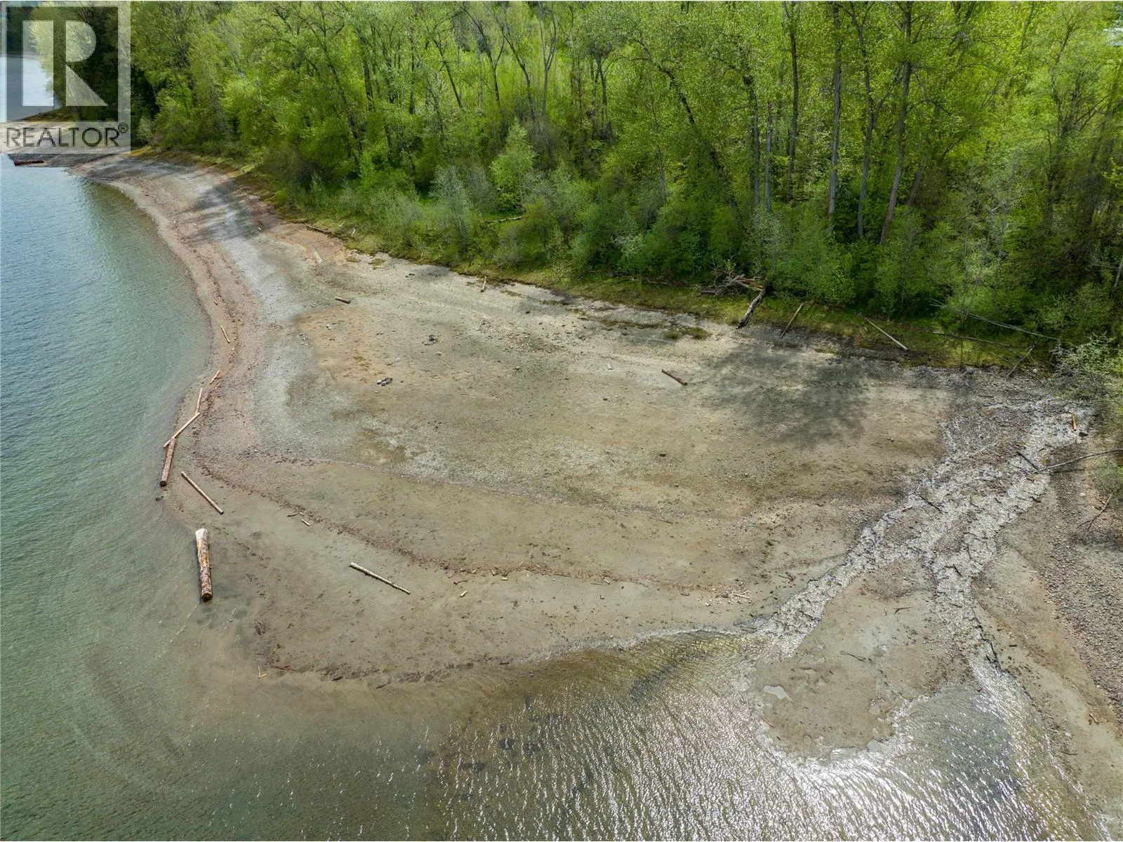 1601 ARROW LAKES Drive