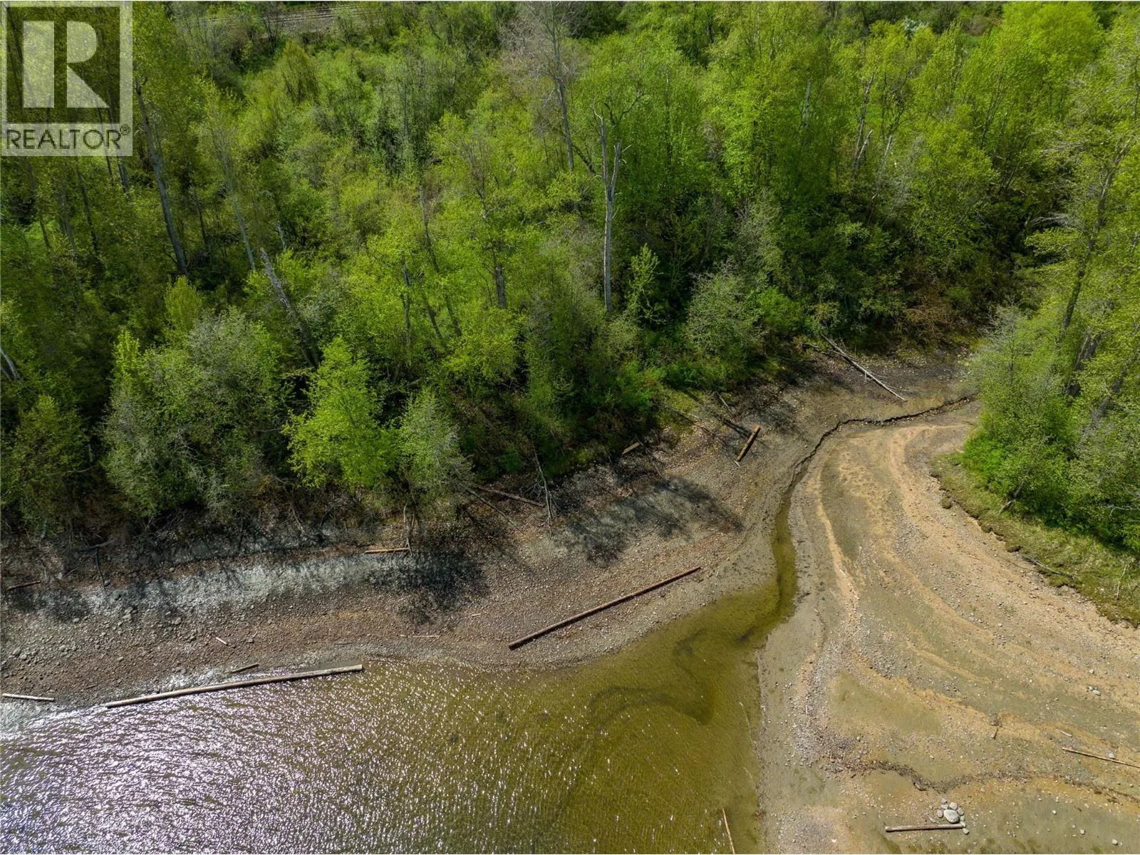 1601 ARROW LAKES Drive