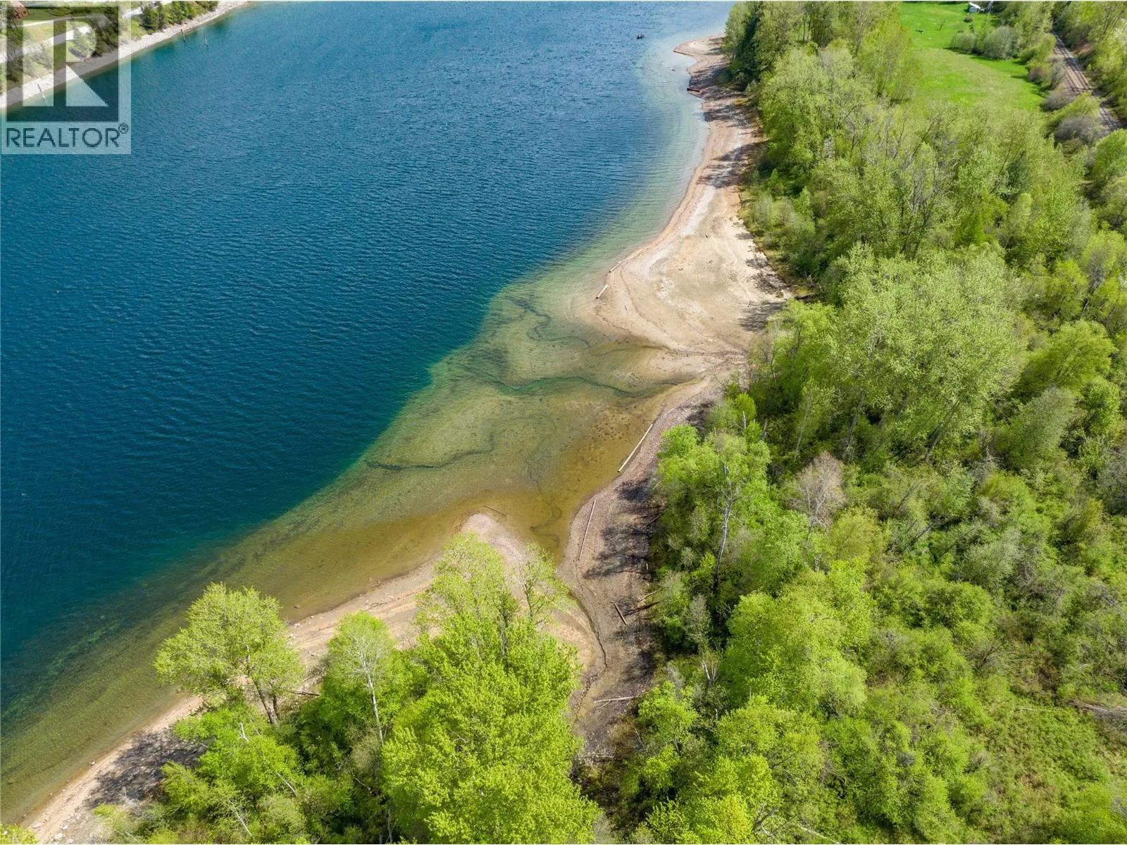 1601 ARROW LAKES Drive