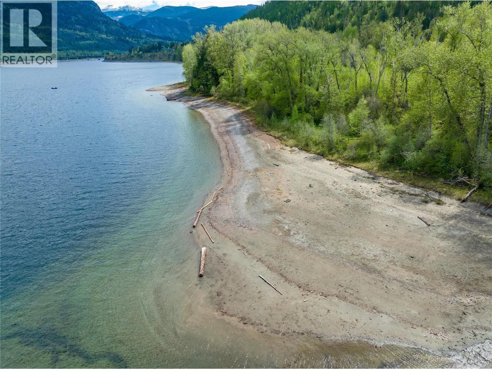 1601 ARROW LAKES Drive