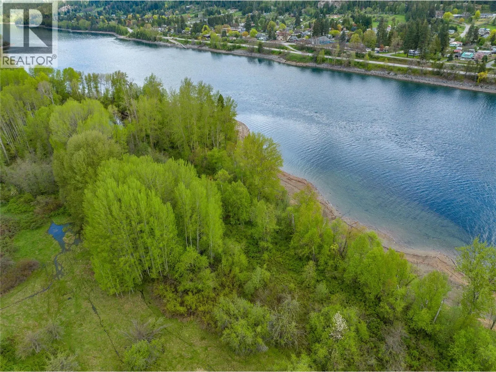 1601 ARROW LAKES Drive