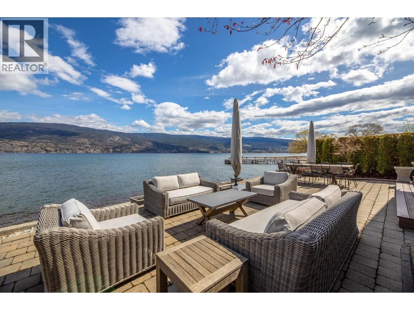 15419 Lakeshore Drive N Unit# 11