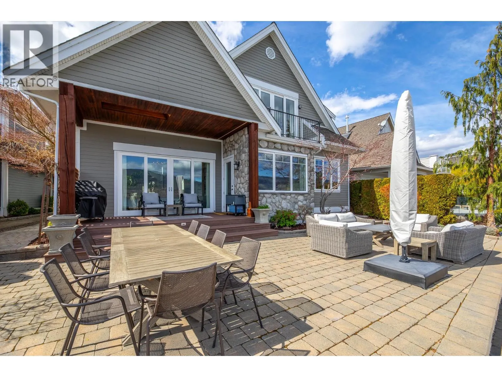 15419 Lakeshore Drive N Unit# 11