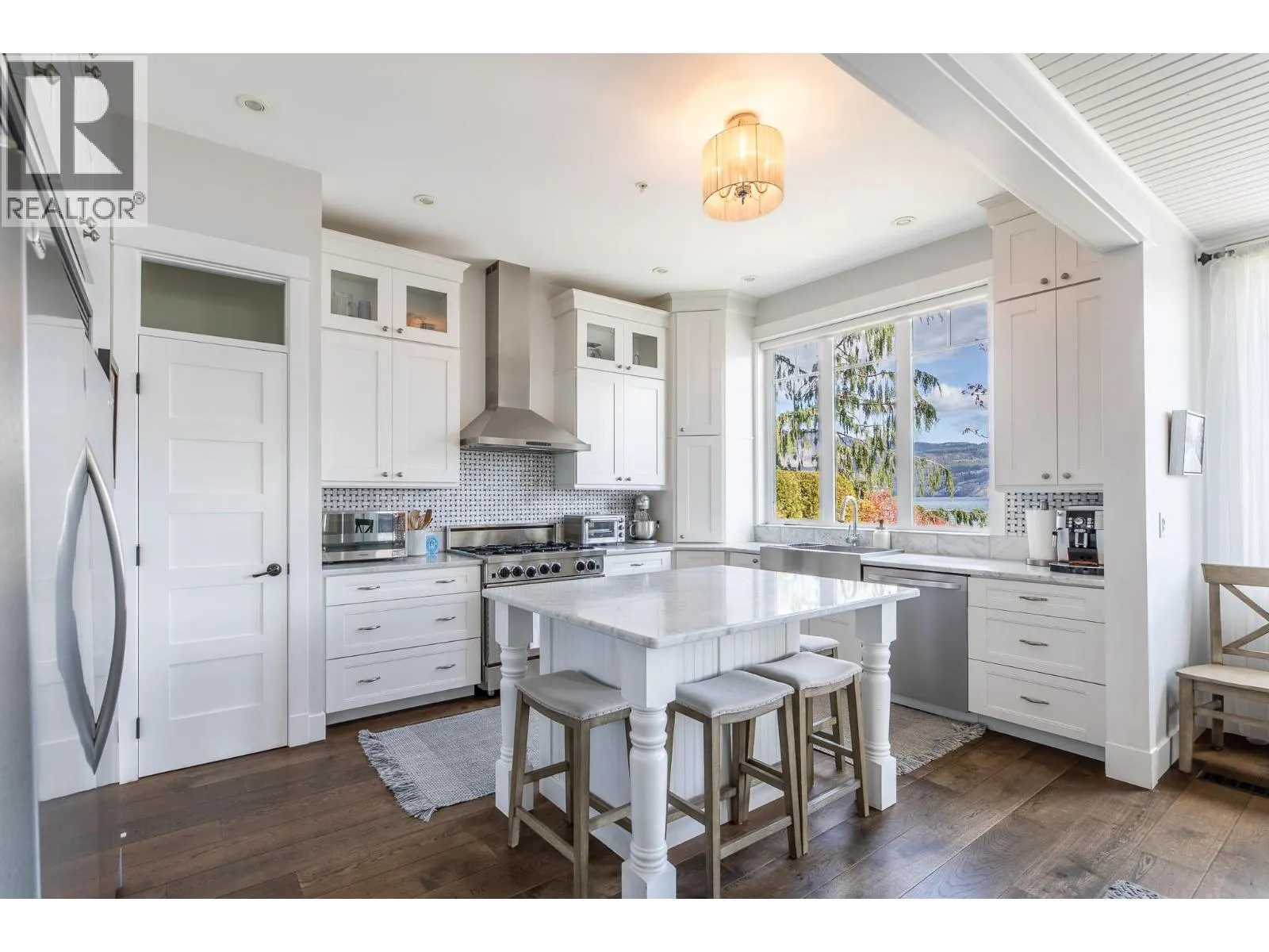 15419 Lakeshore Drive N Unit# 11