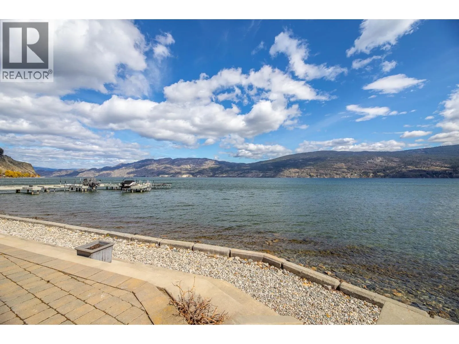 15419 Lakeshore Drive N Unit# 11