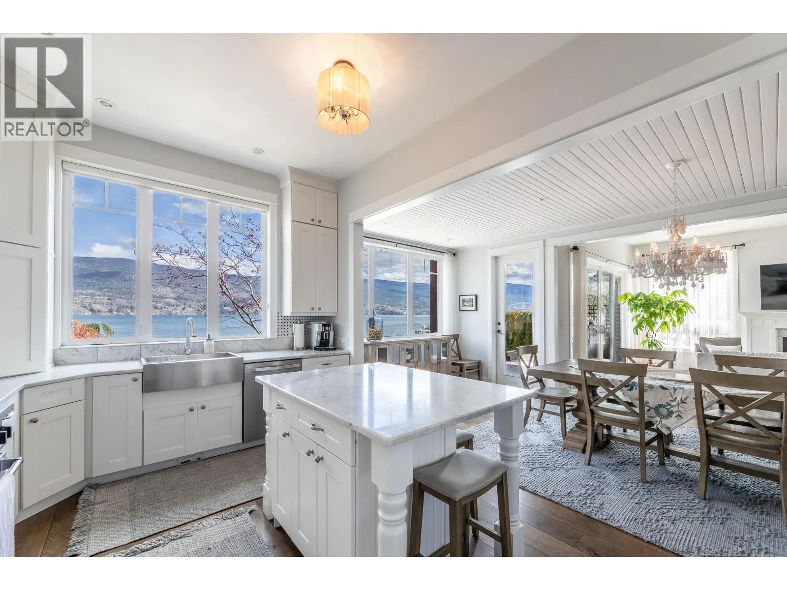 15419 Lakeshore Drive N Unit# 11