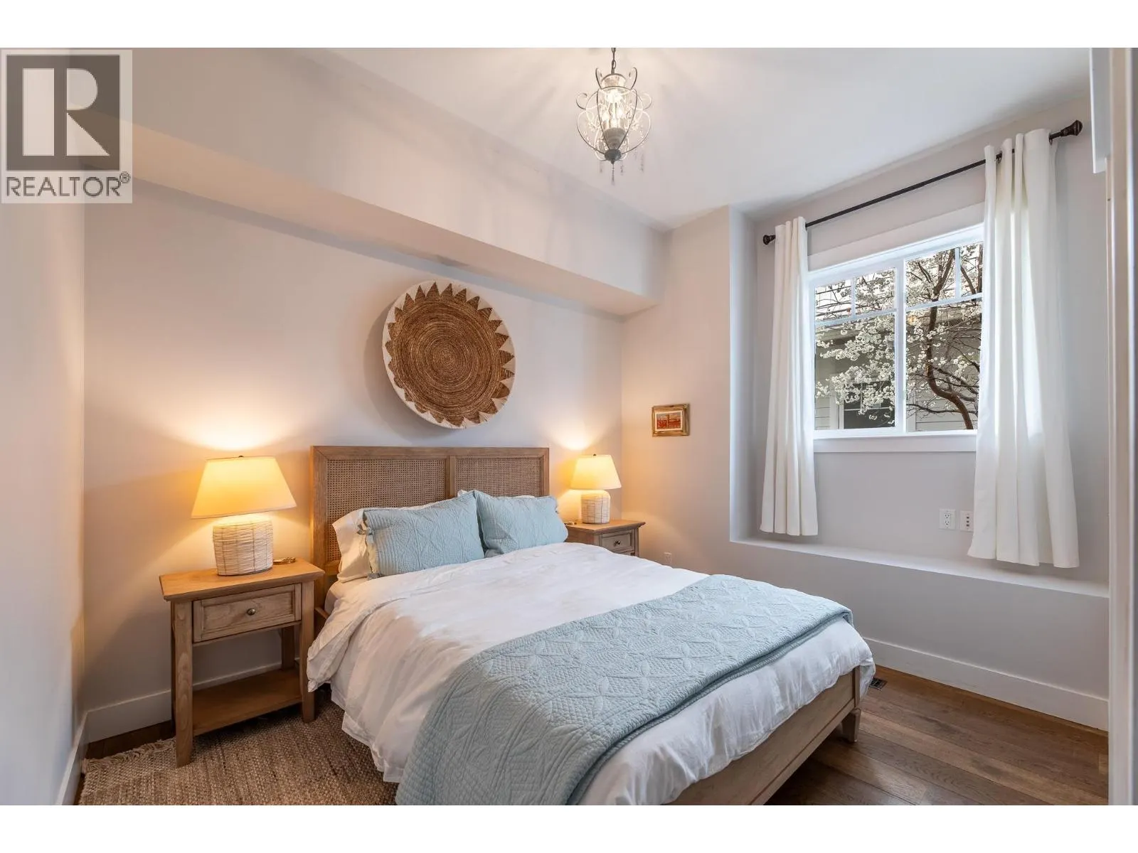 15419 Lakeshore Drive N Unit# 11