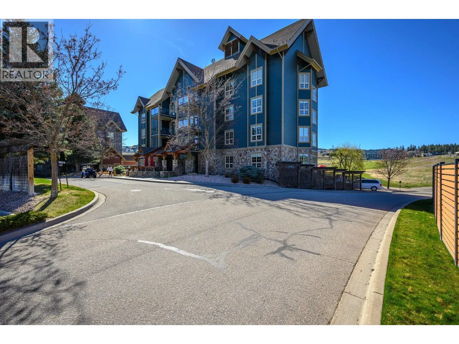 101 Village Centre Court Unit# 334