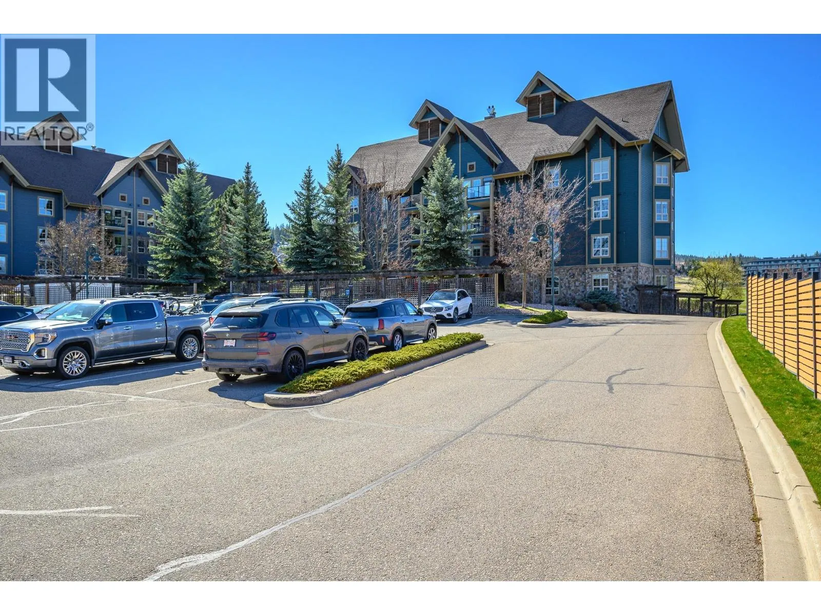 101 Village Centre Court Unit# 334