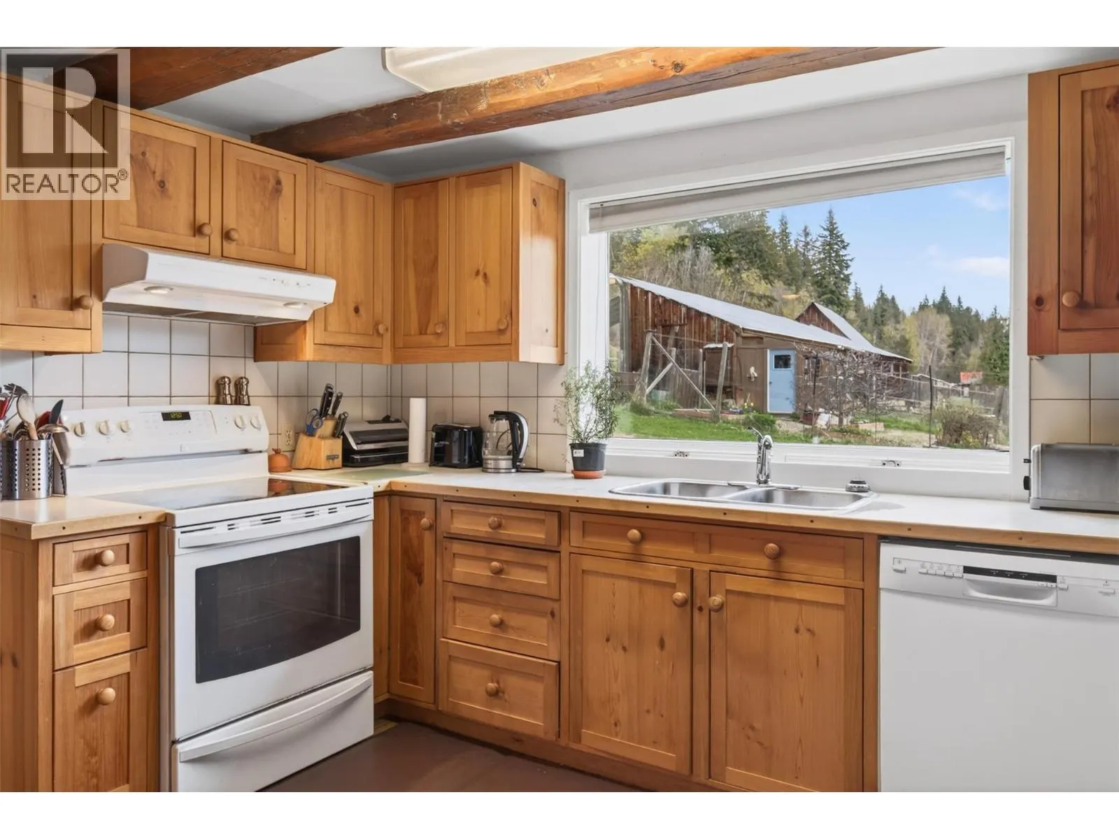 7483 Squilax-Anglemont Road