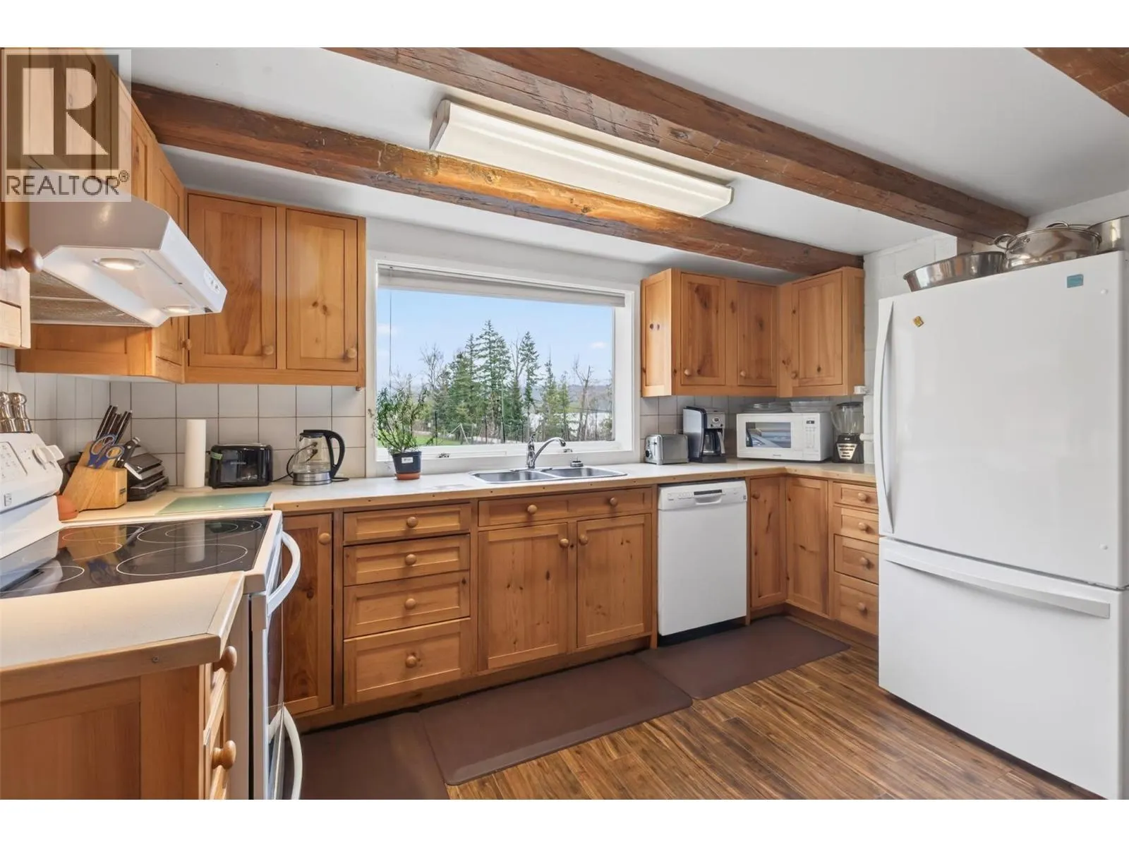 7483 Squilax-Anglemont Road