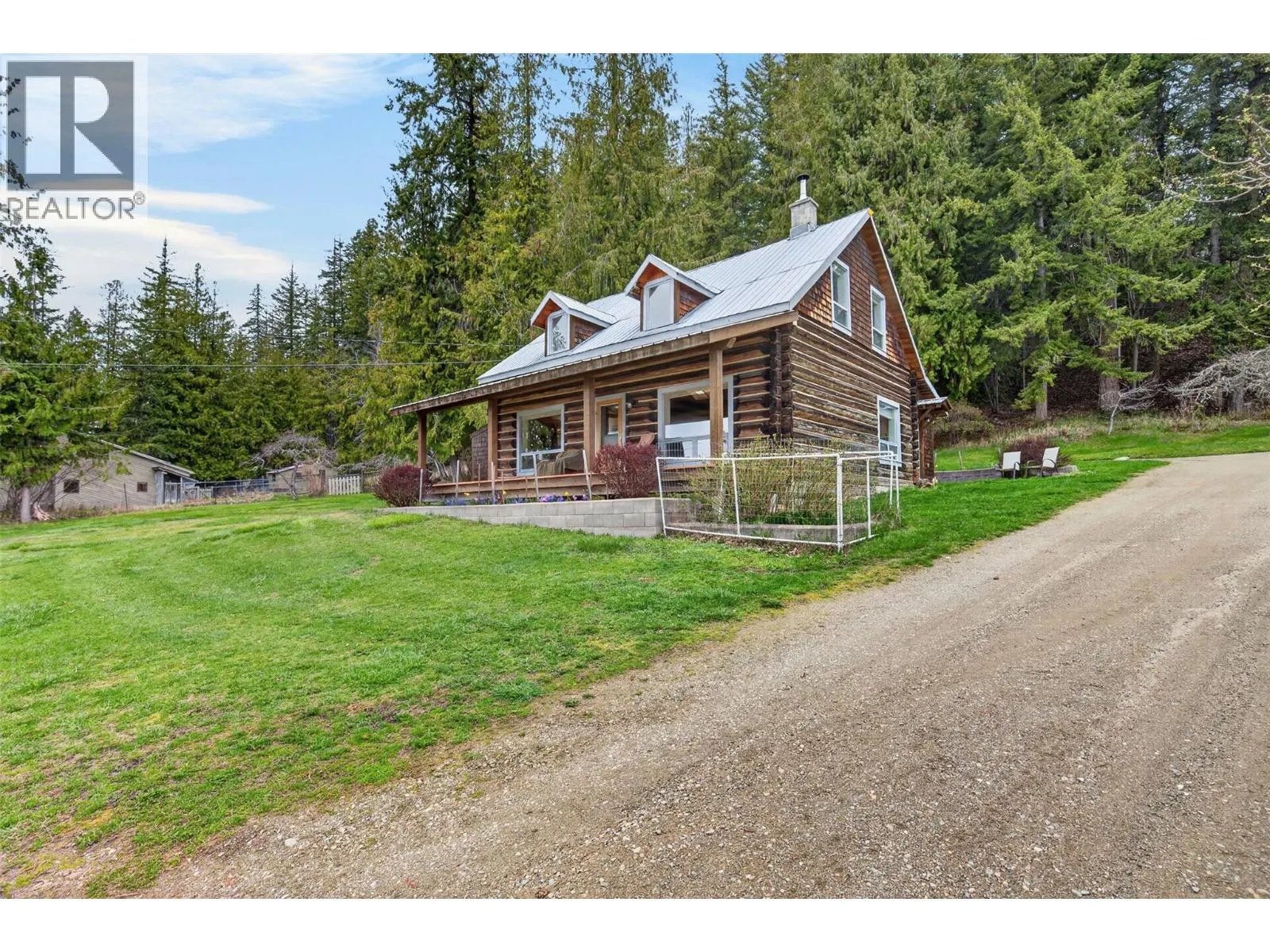7483 Squilax-Anglemont Road
