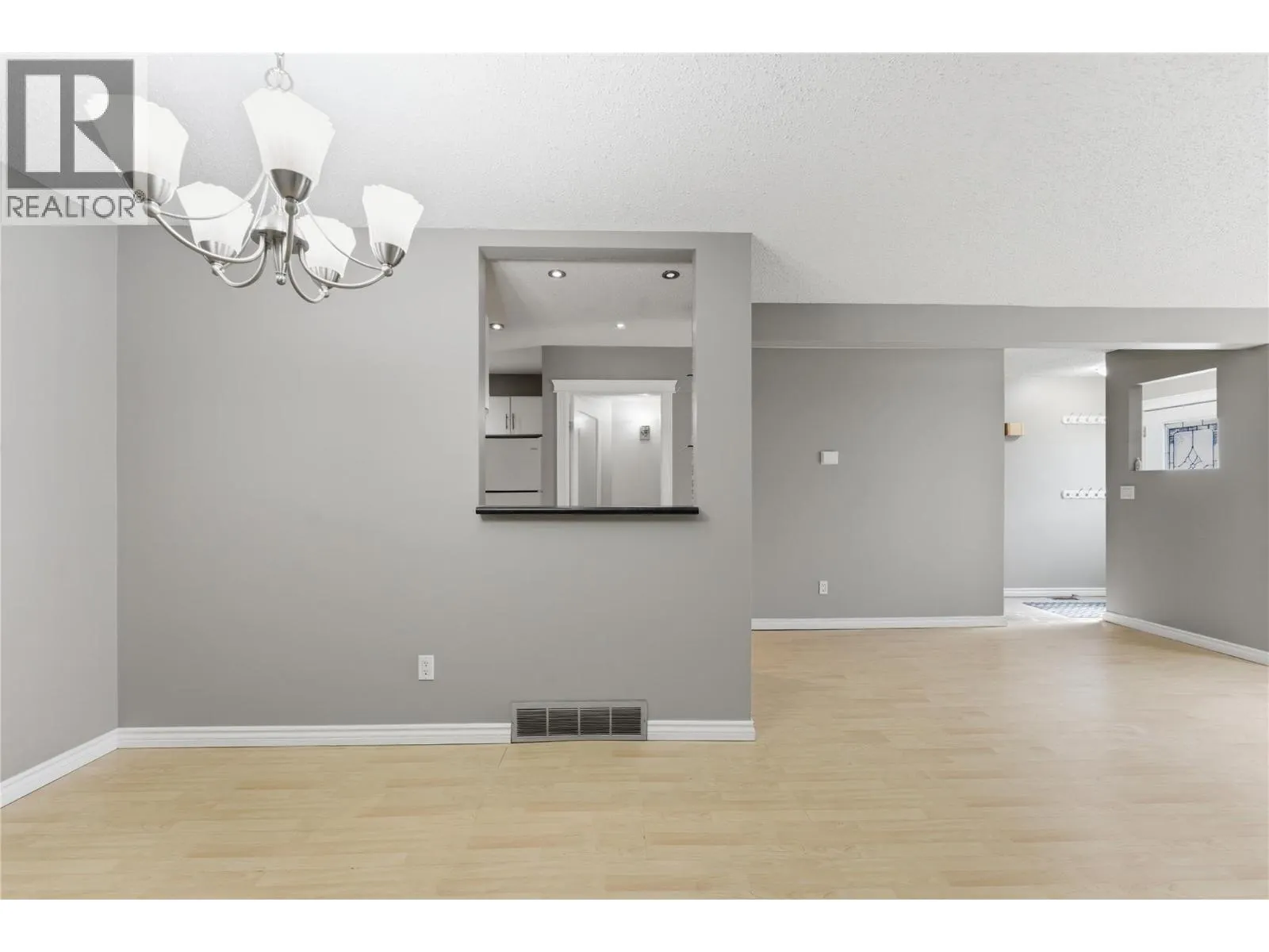 2100 43 Avenue Unit# 205