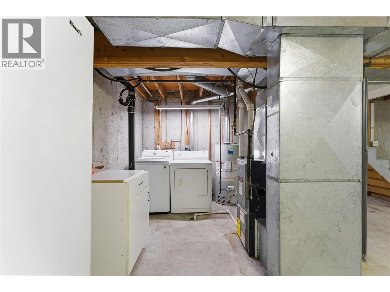 2100 43 Avenue Unit# 205